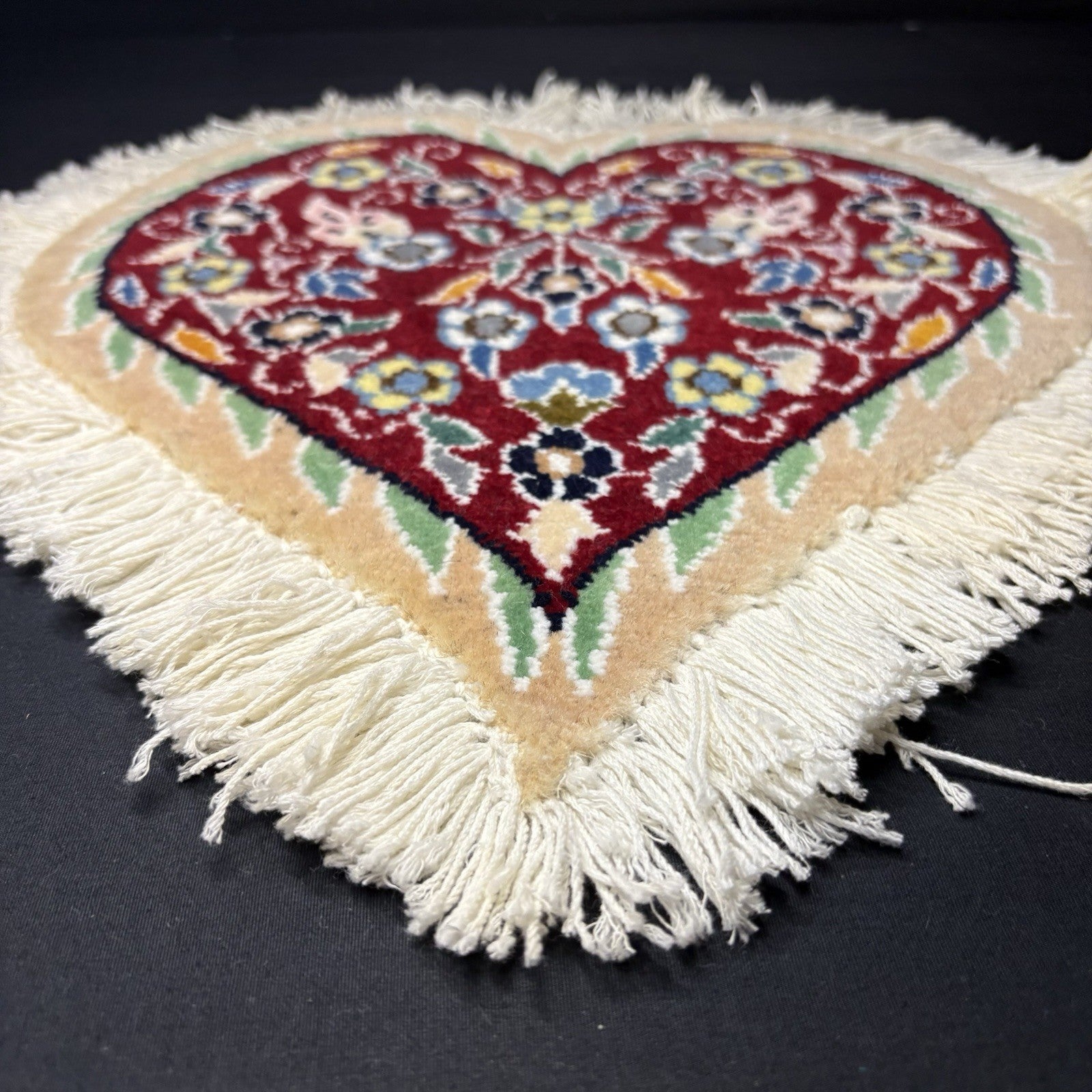 Heart Shape Rug Red w/Flowers Hand Knotted 14”x13” RARE 240 KPSI11