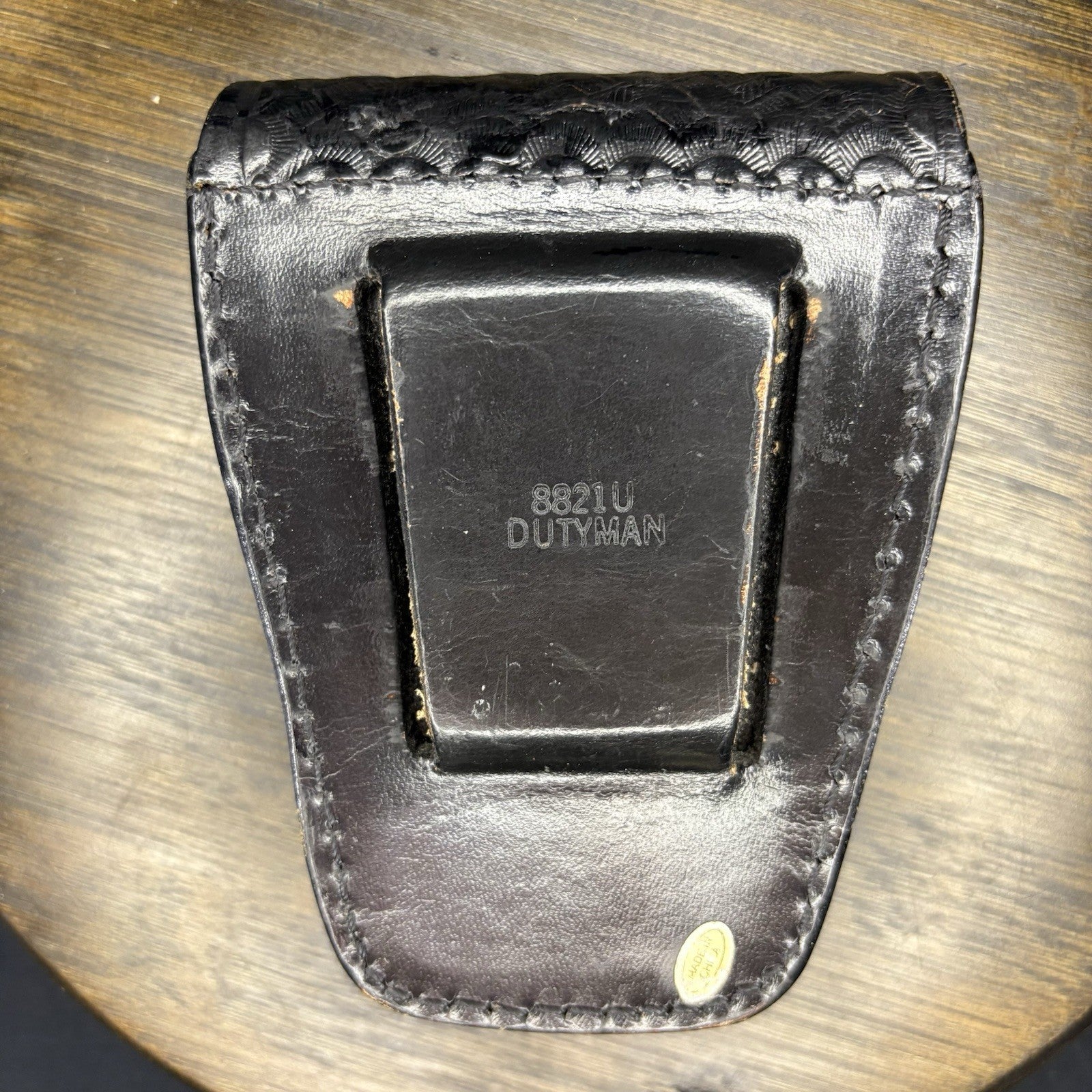 Dutyman Handcuff Case Leather 8821U Basket Weave Chrome Snap, 2 3/8" Belt - NICE1