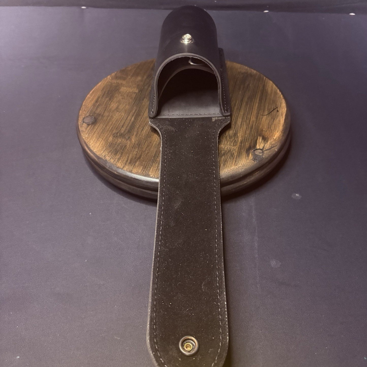 Safariland MK9 Mace Holder 38-6-2 Plain Black Leather Chrome Snap 2.25 Belt Loop2