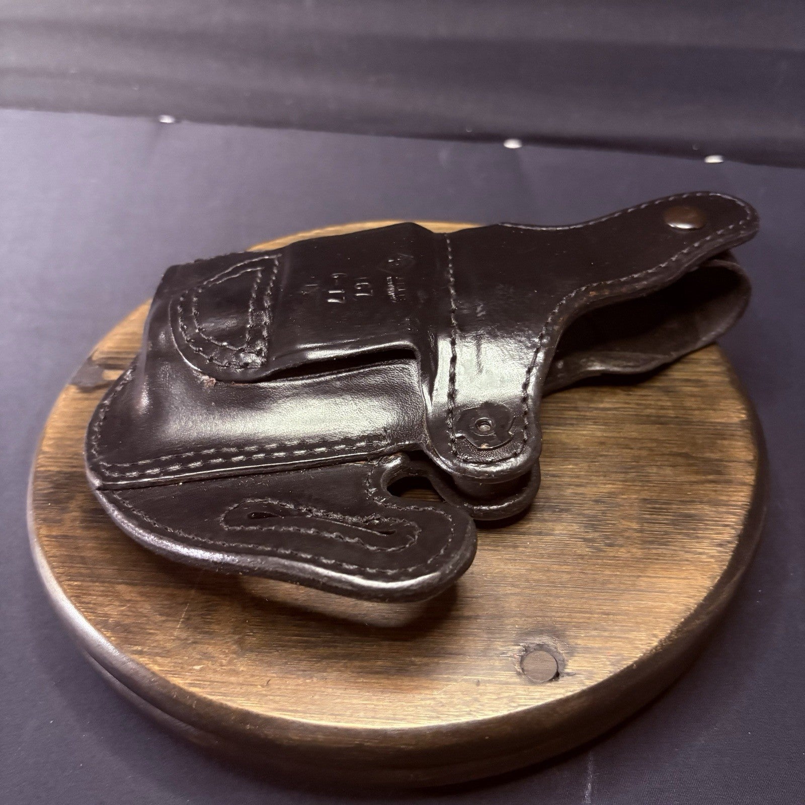 Aker Glock 167 Nightguard Holster RH Leather Belt OWB, Glock 17 + LIGHT9