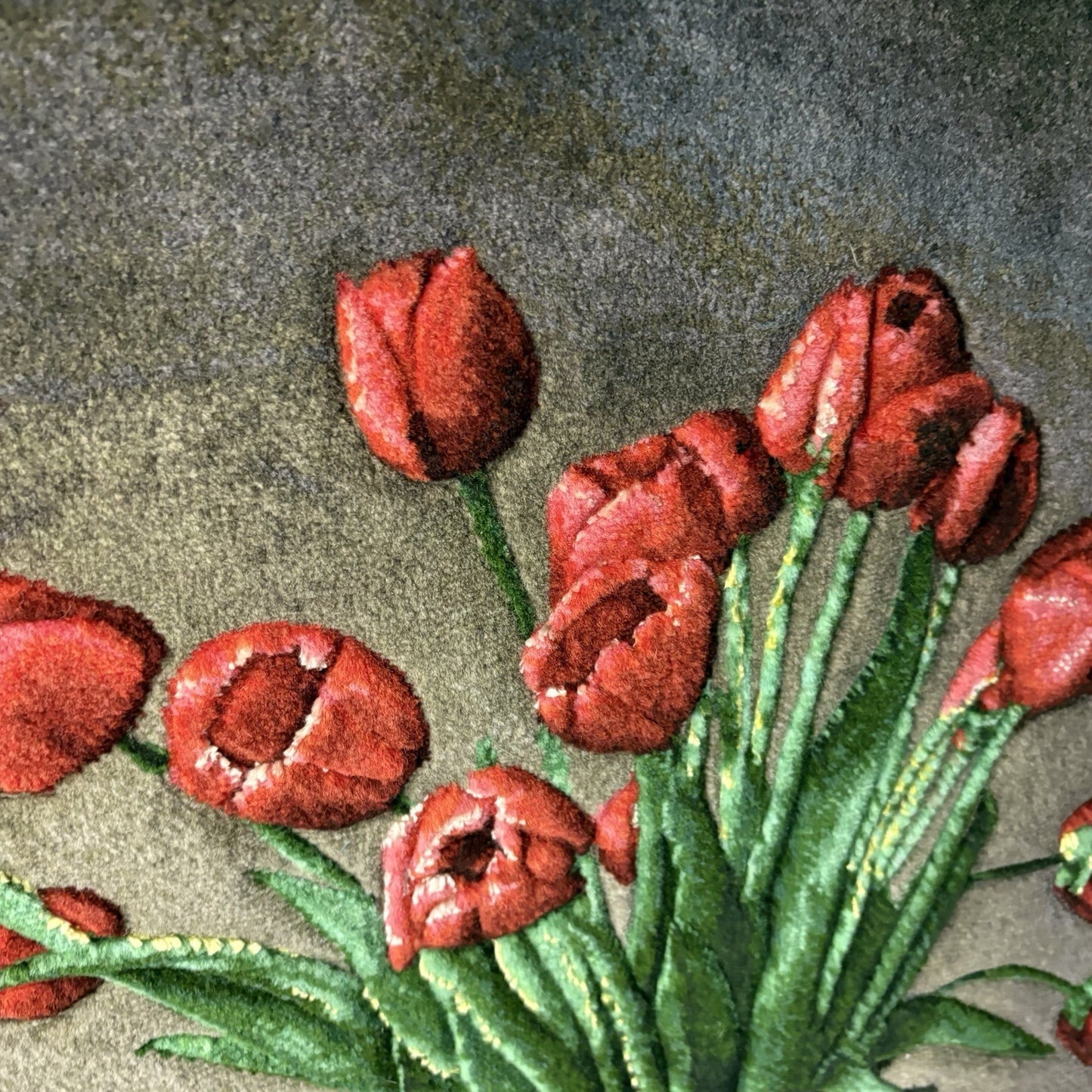 Pictorial Rug 3-D Tulips Hand Knotted 27”x 20”  w/Rug Hangers10