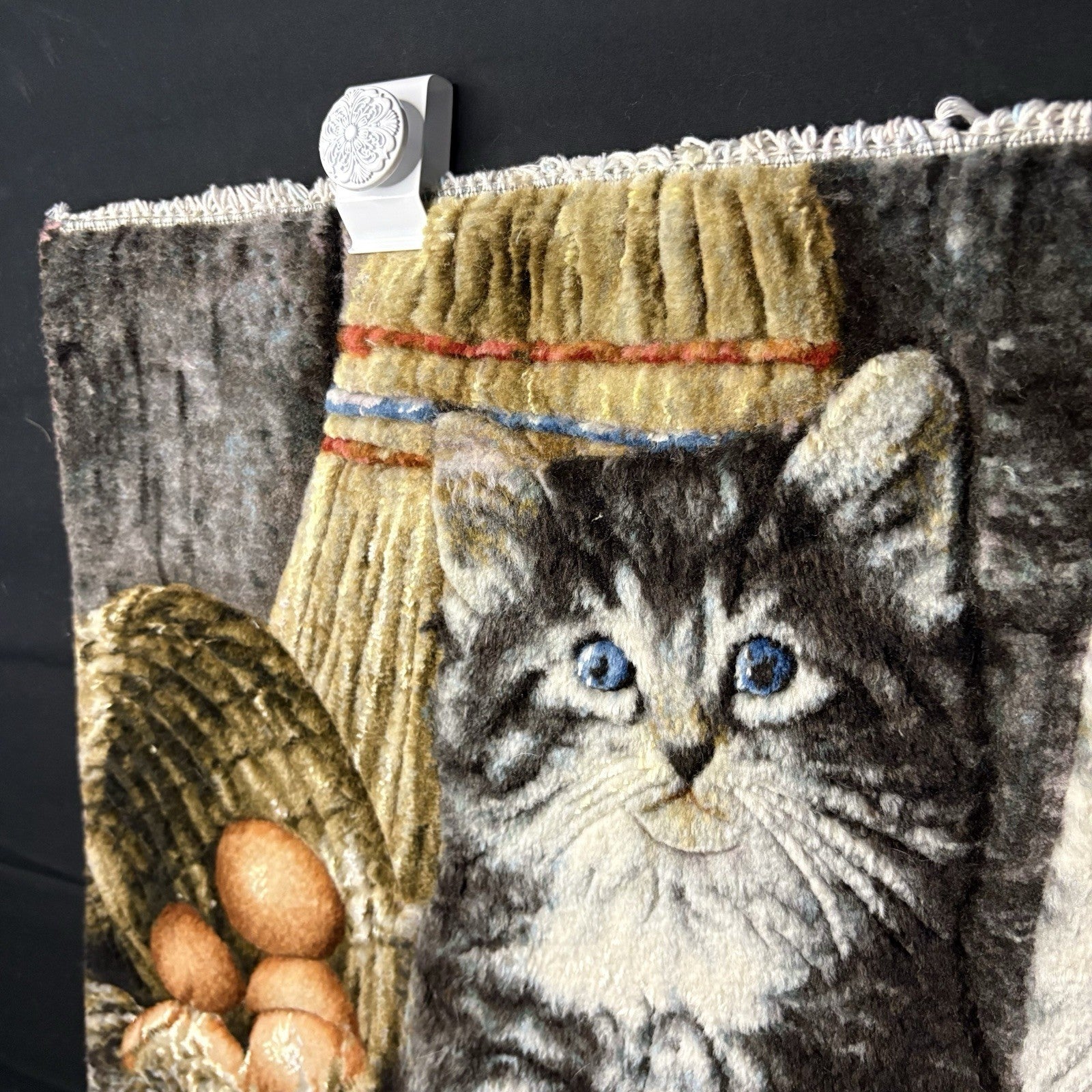 Pictorial Rug 3-D Kittens Tabrizz Hand Knotted 24”x16” w/Rug Hangers6
