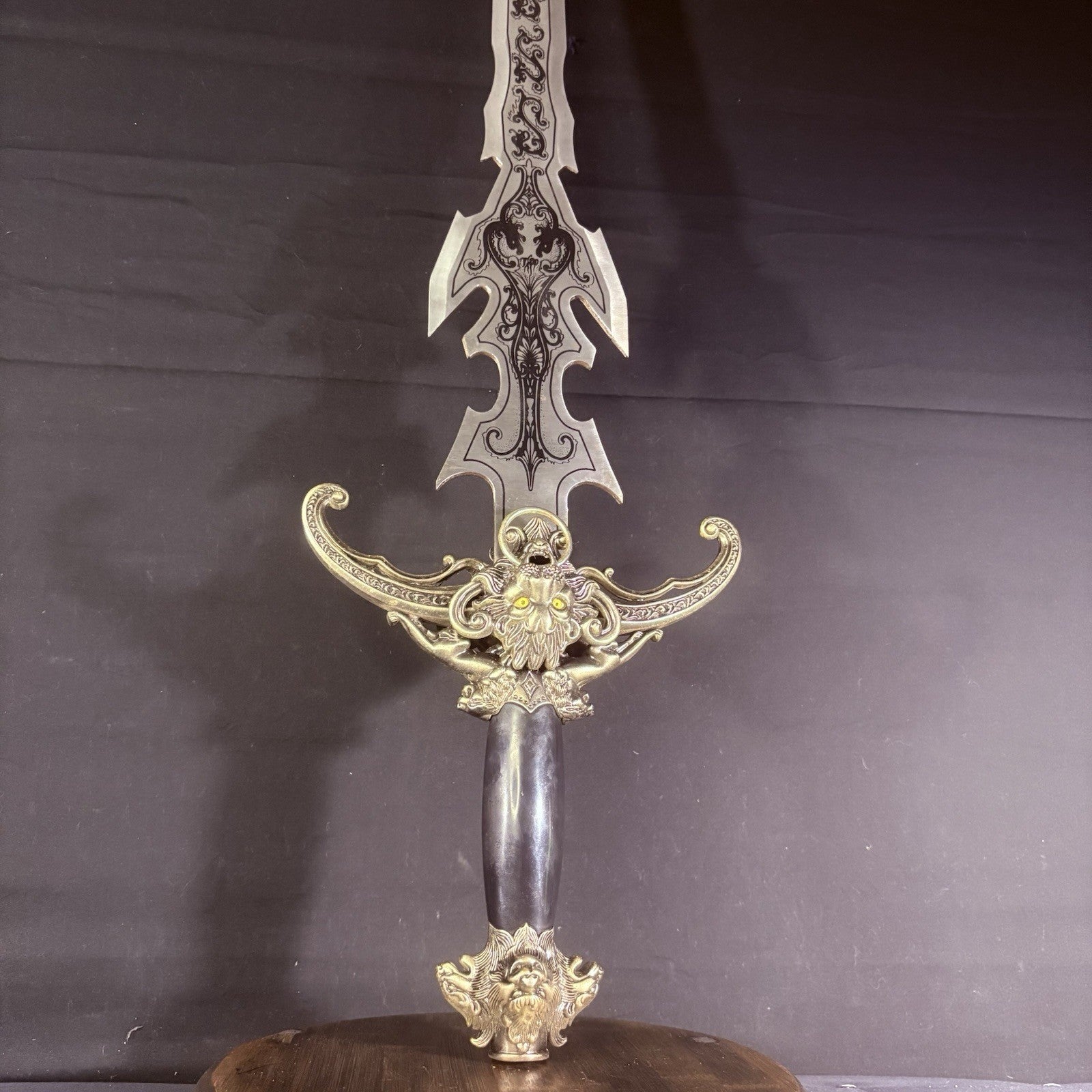 4-Headed Lion Sword 41" Beautifully Etched Blade w/ Rings For Hanging20
