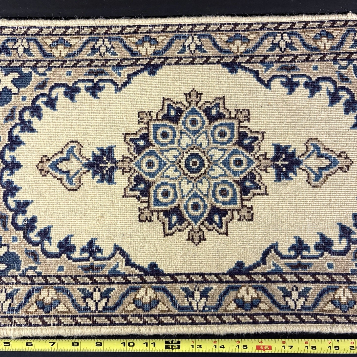 Persian Nain Rug Hand Knotted Blue Medallion 2'x1' or 24"x15" or 40cm X 60cm6