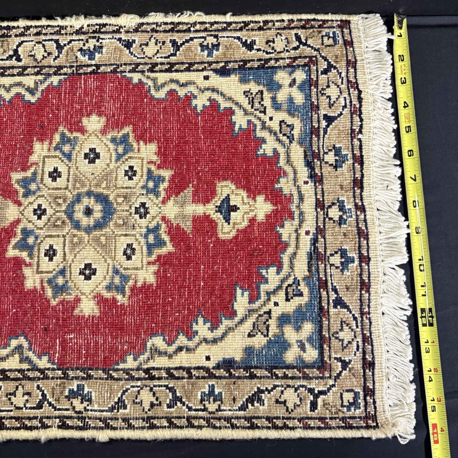 Rug Hand Knotted Red Medallion 2'x1' or 21"x16" or 40cm X 60cm8