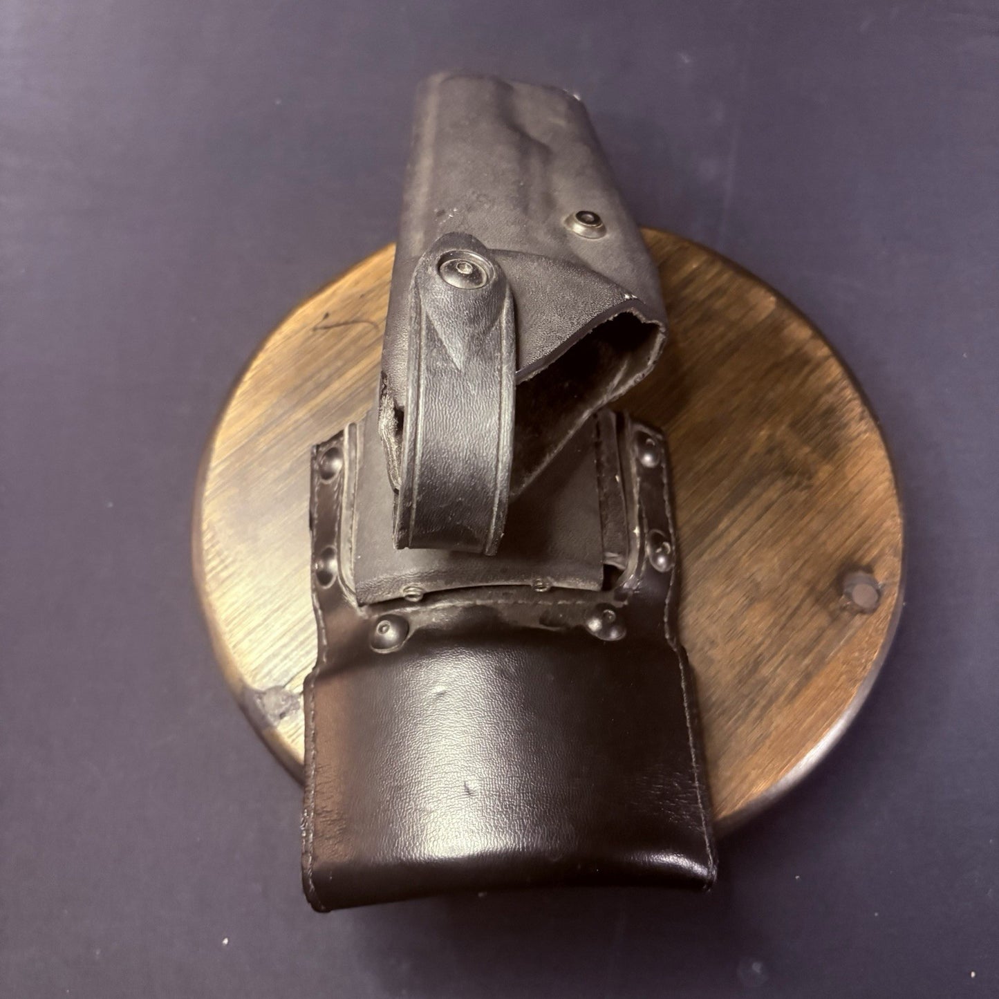 Safariland Low Ride Holster with Leather 325 Adapter w/Locking Retention Strap14