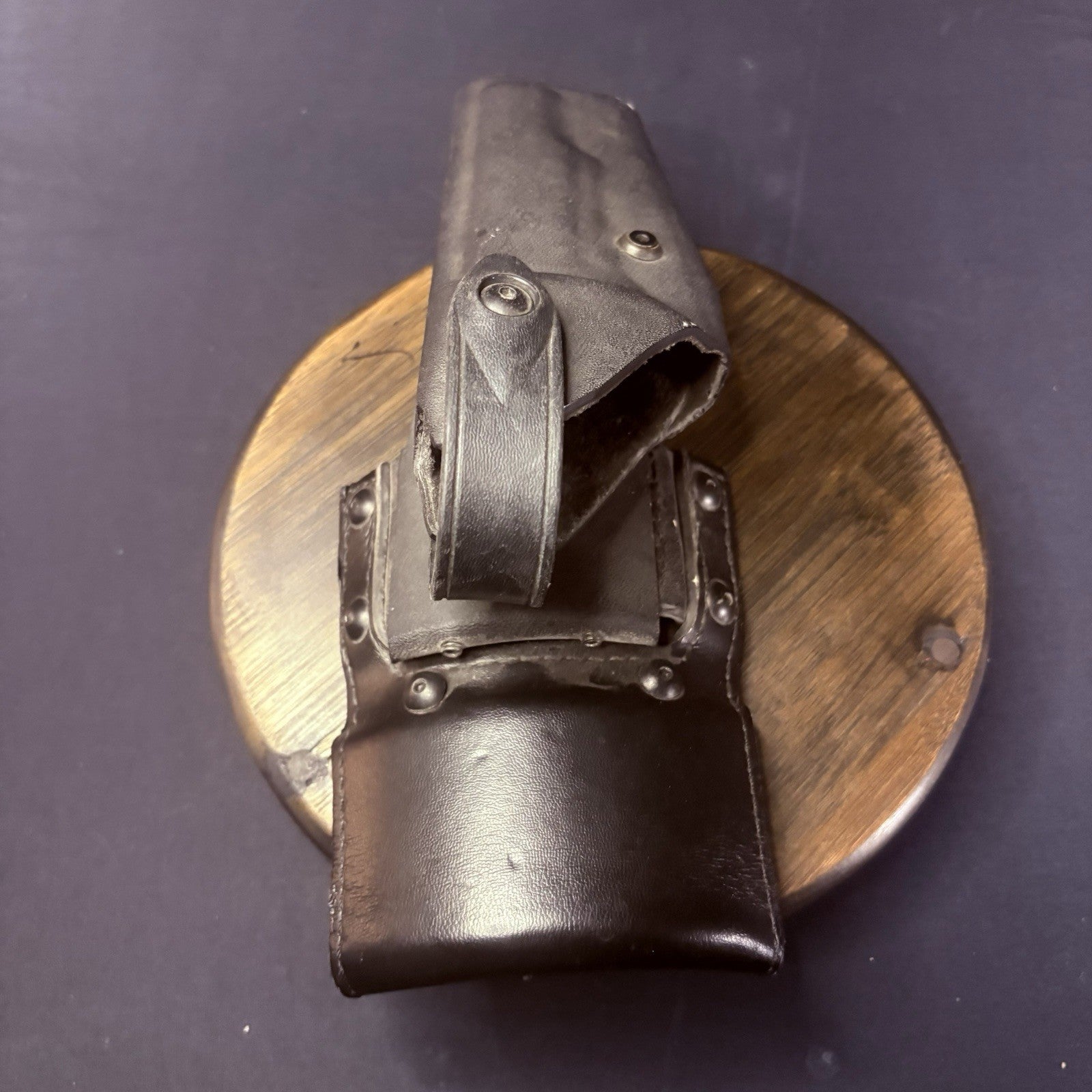Safariland Low Ride Holster with Leather 325 Adapter w/Locking Retention Strap14