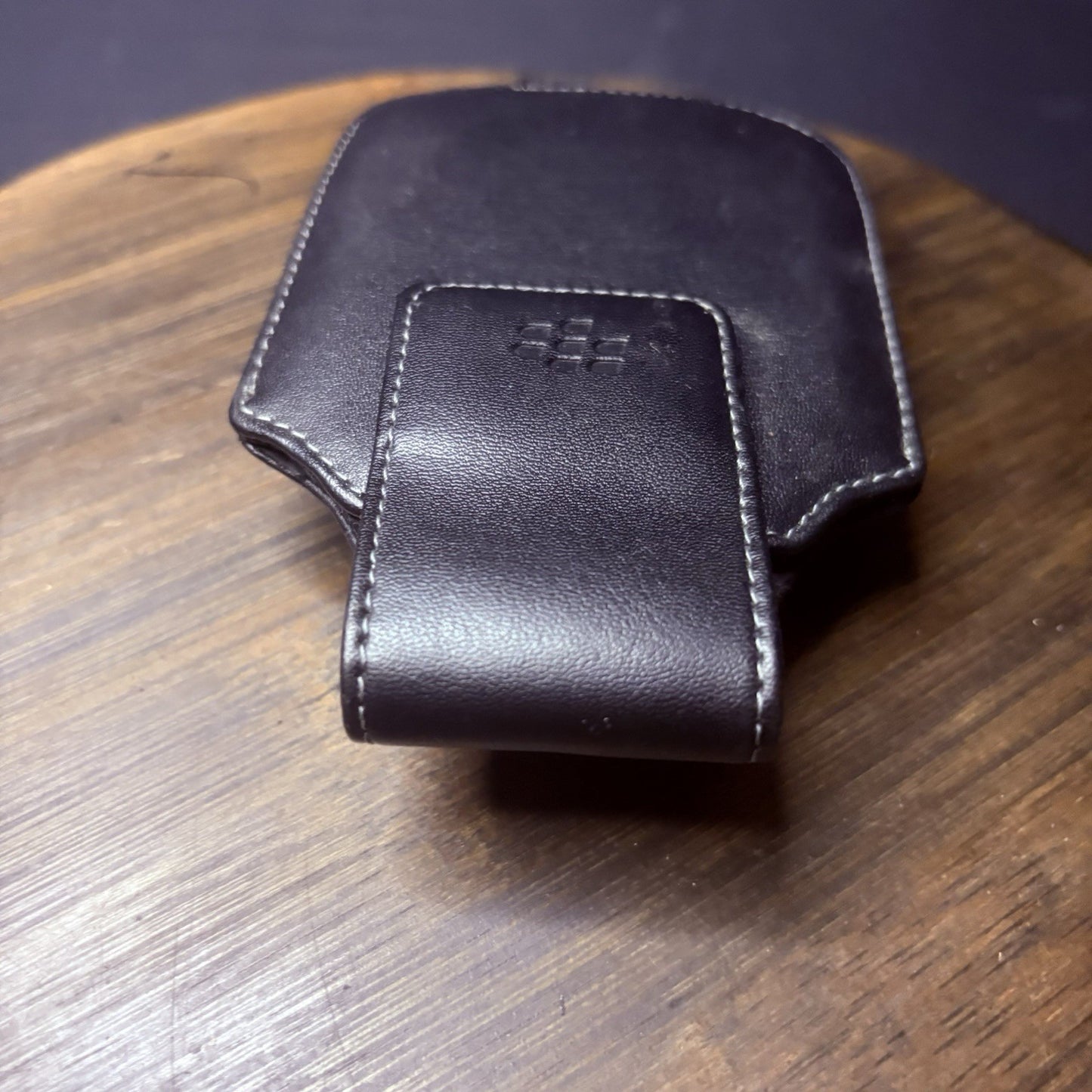Blackberry Leather Phone Case with Swivel Belt Clip and Magnetic Closure Flap6