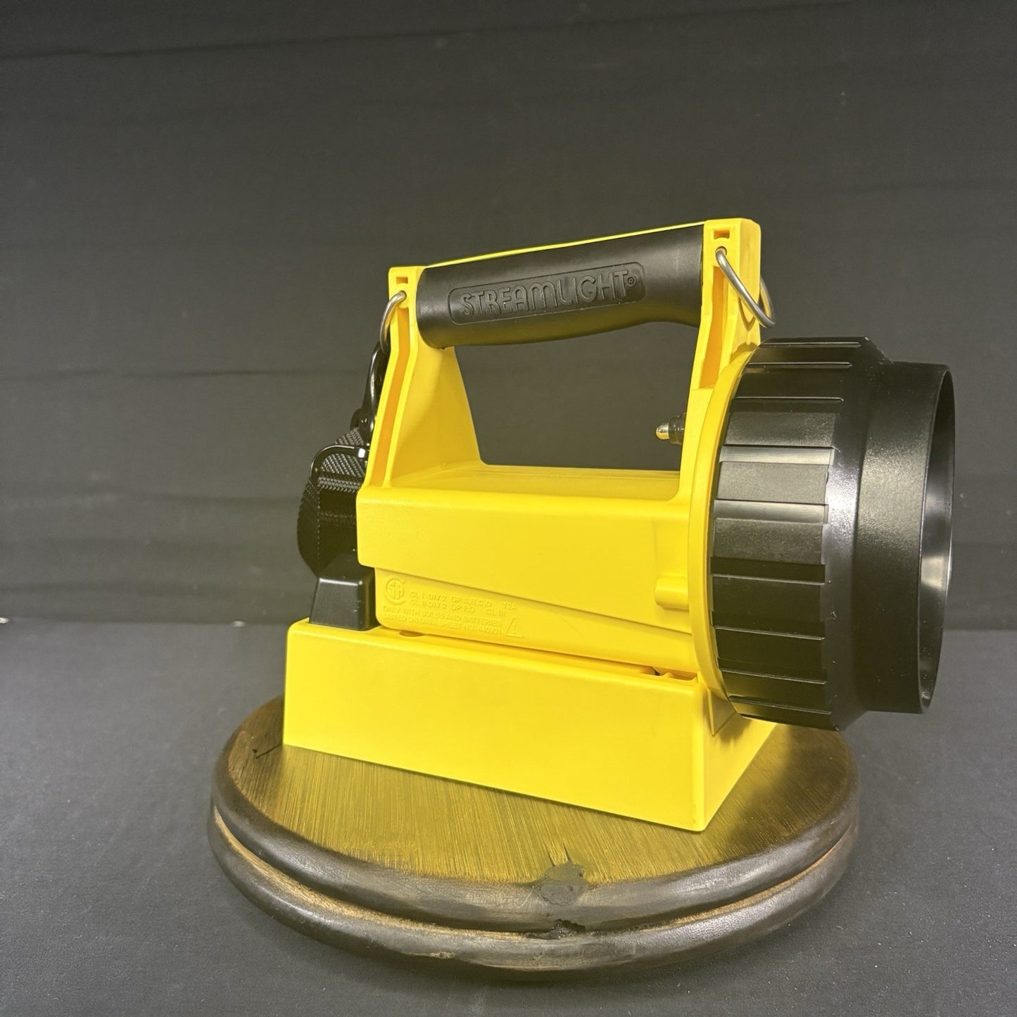 Streamlight Vulcan Flashlight ~Yellow~ Car Charger ~NEEDS NEW BATTERY~ USA Made0