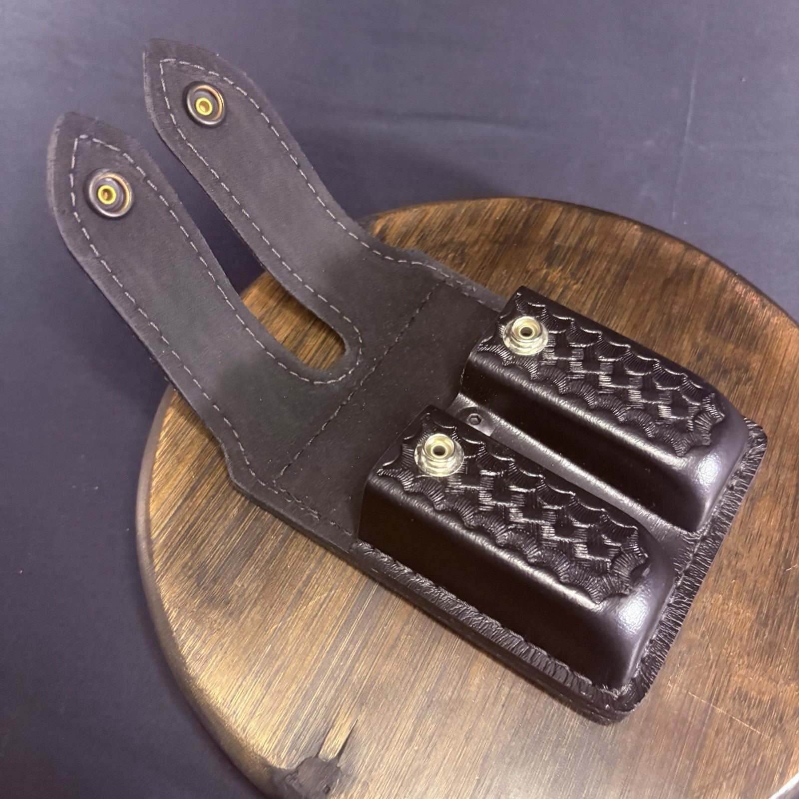 Safariland 77 Double Mag Pouch Leather Basket Weave Chrome Snap Glock 9mm .403