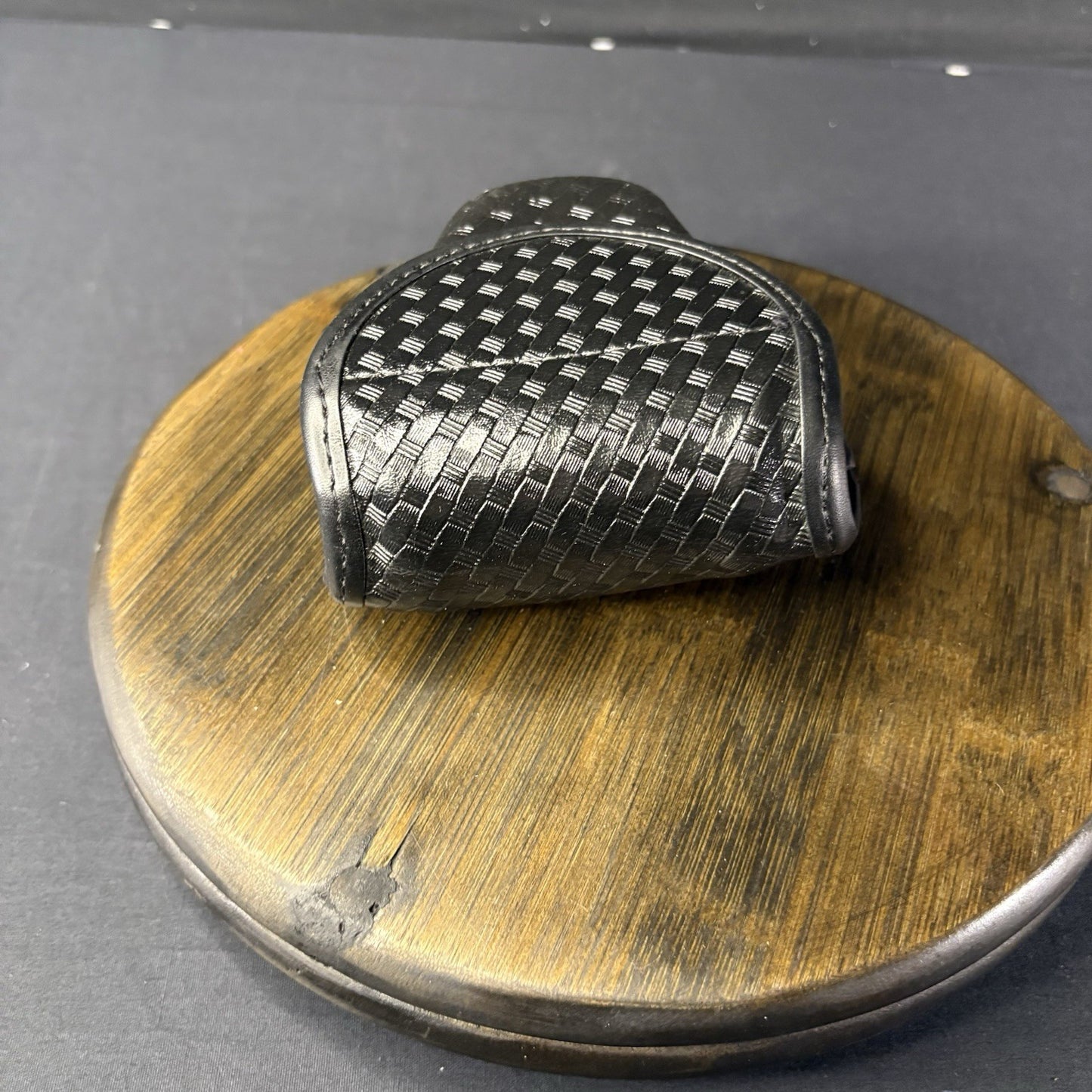 Bianchi Double Handcuff Case 7917 AccuMold Elite Covered Hidden Snap4