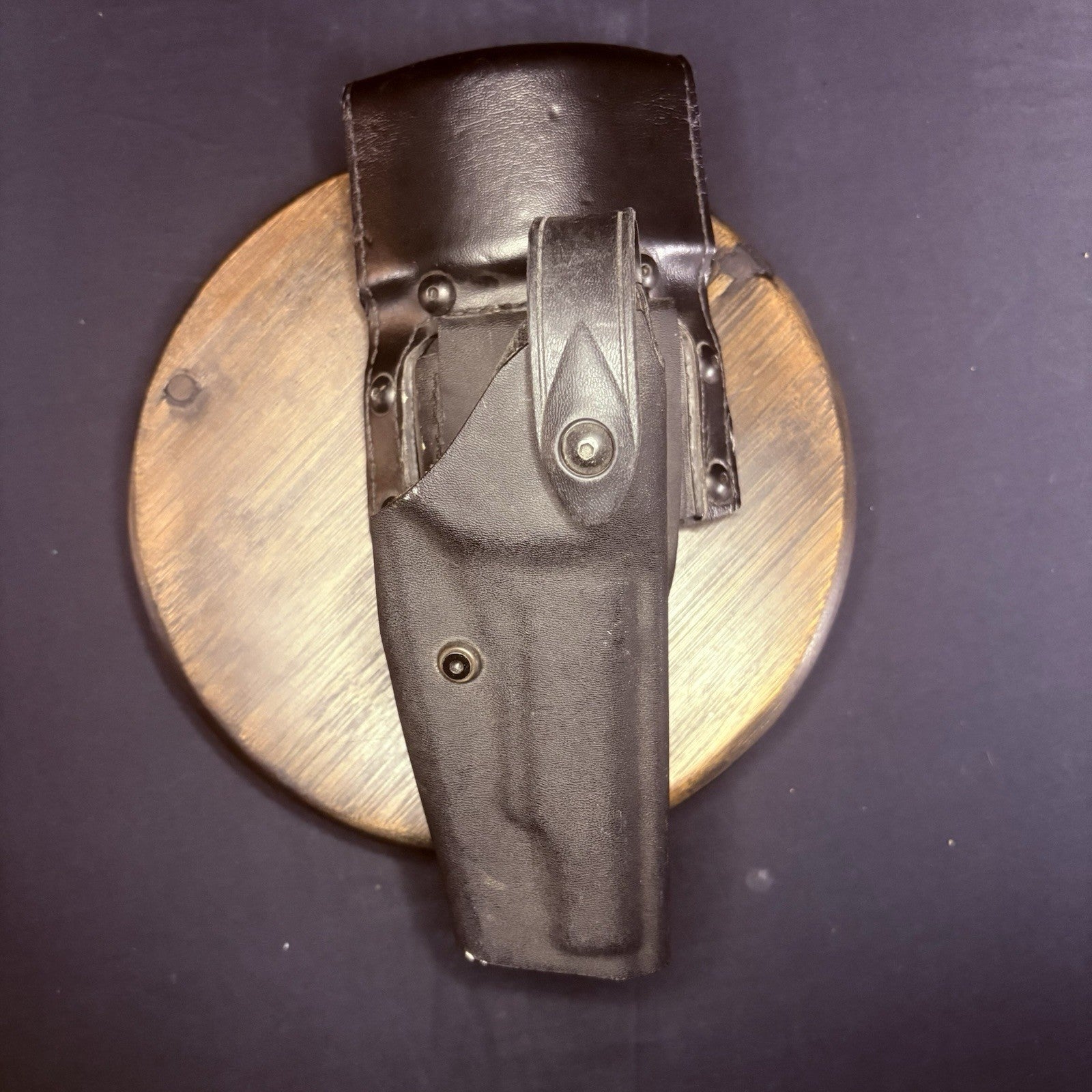 Safariland Low Ride Holster with Leather 325 Adapter w/Locking Retention Strap11