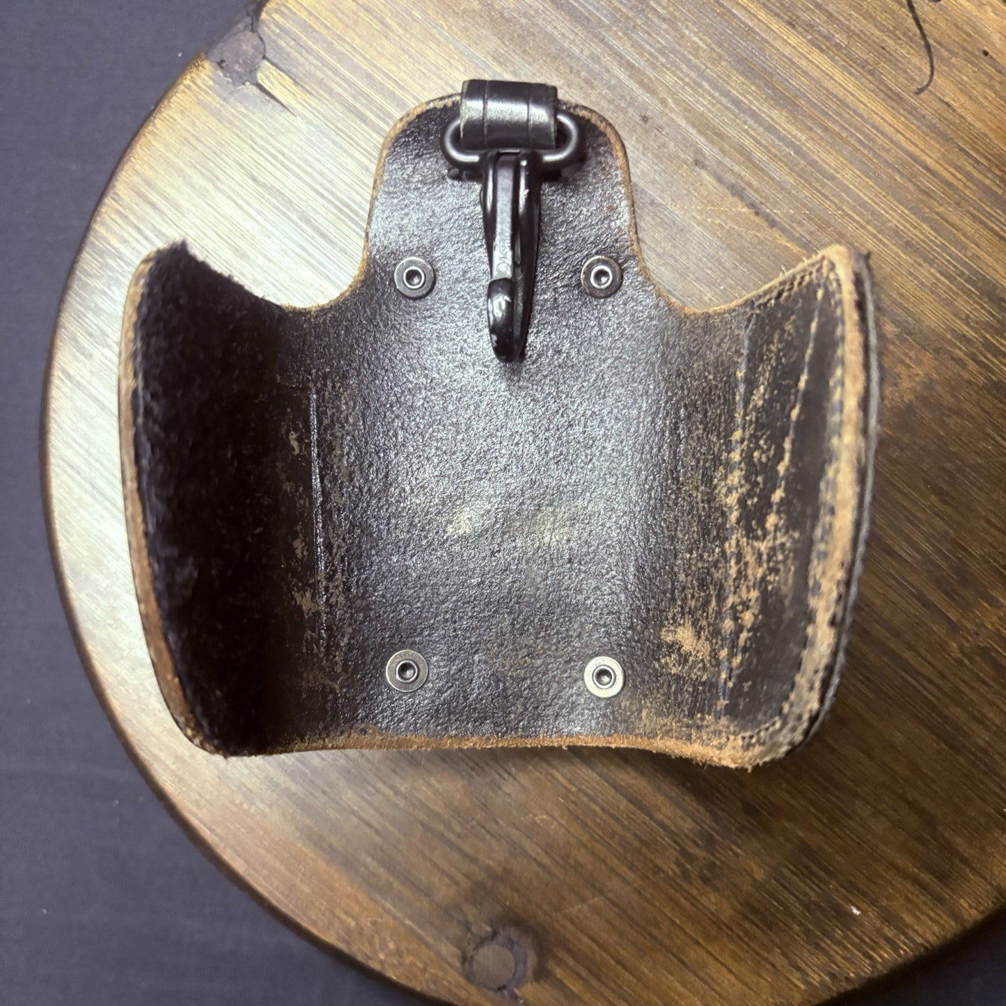 JS Leather Key Holder Basket Weave Quite Key Keeper With Clip5