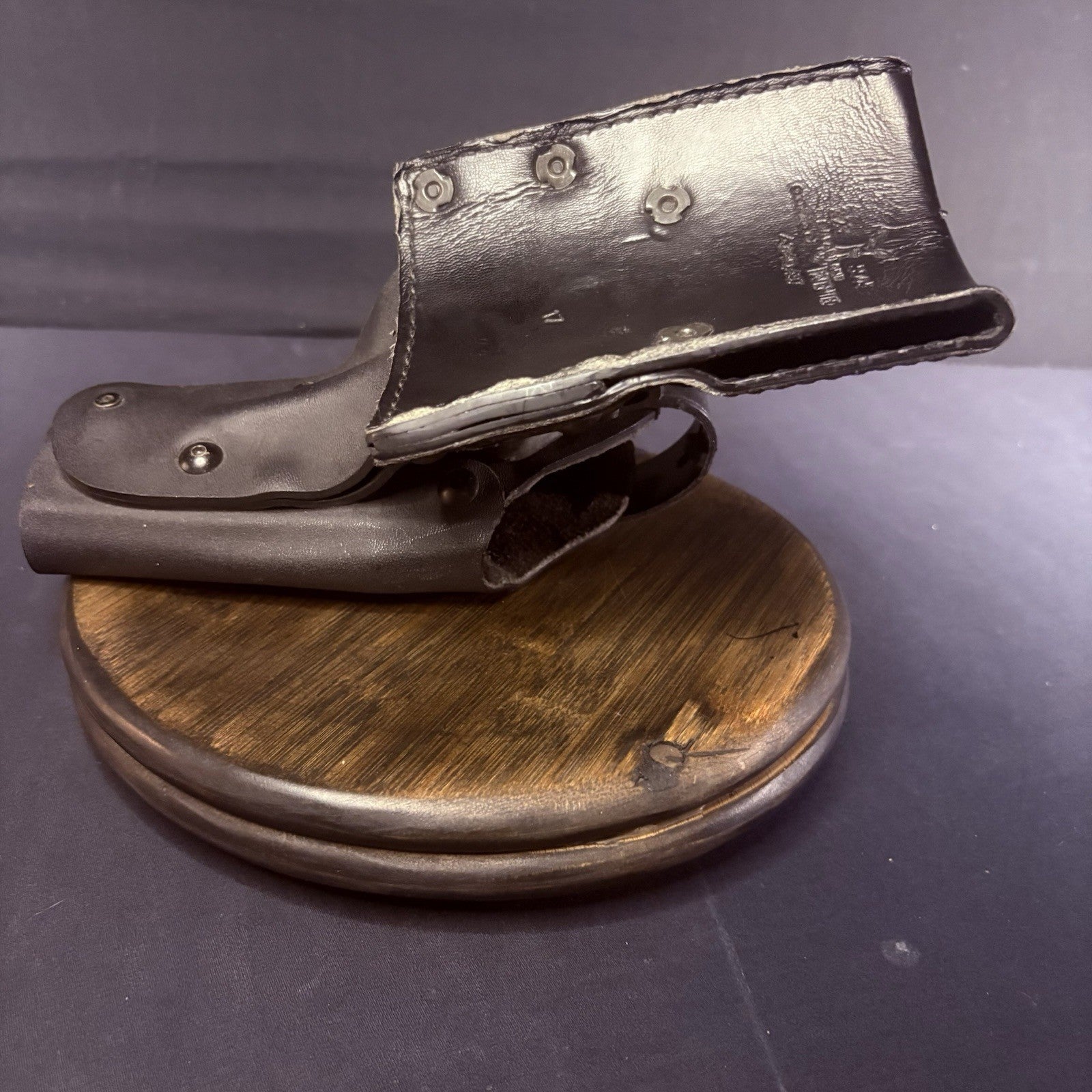 Safariland Low Ride Holster with Leather 325 Adapter w/Locking Retention Strap10