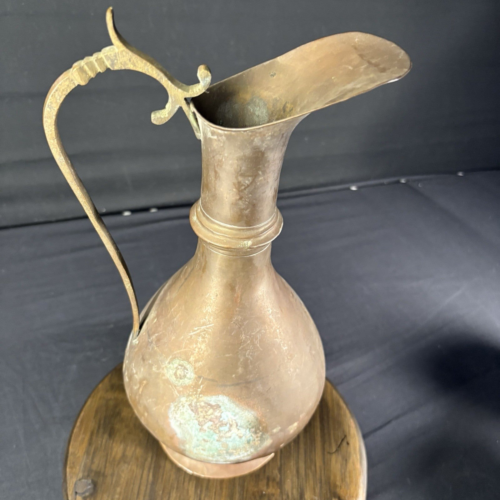 Antique Arabic Pitcher w/ Cups Middle Eastern Hand Hammered Brass Early 1900s11