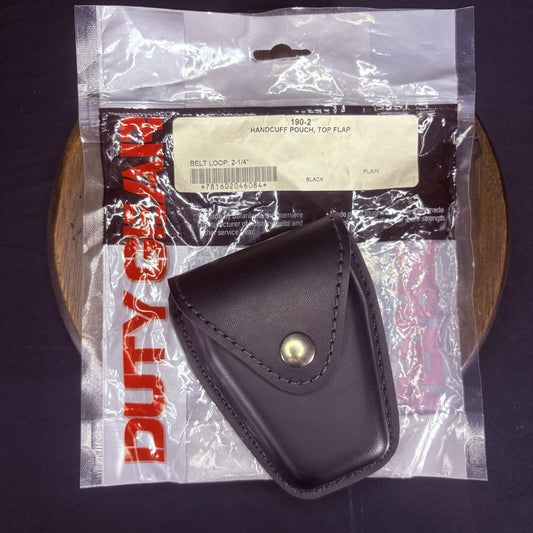 Safariland Duty Gear 190 Handcuff Pouch Plain Black Leather Top Flap Chrome Snap0