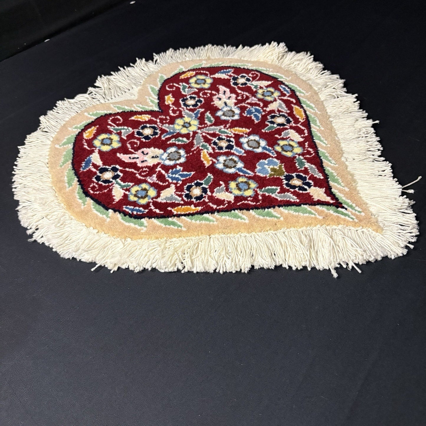 Heart Shape Rug Red w/Flowers Hand Knotted 14”x13” RARE 240 KPSI4