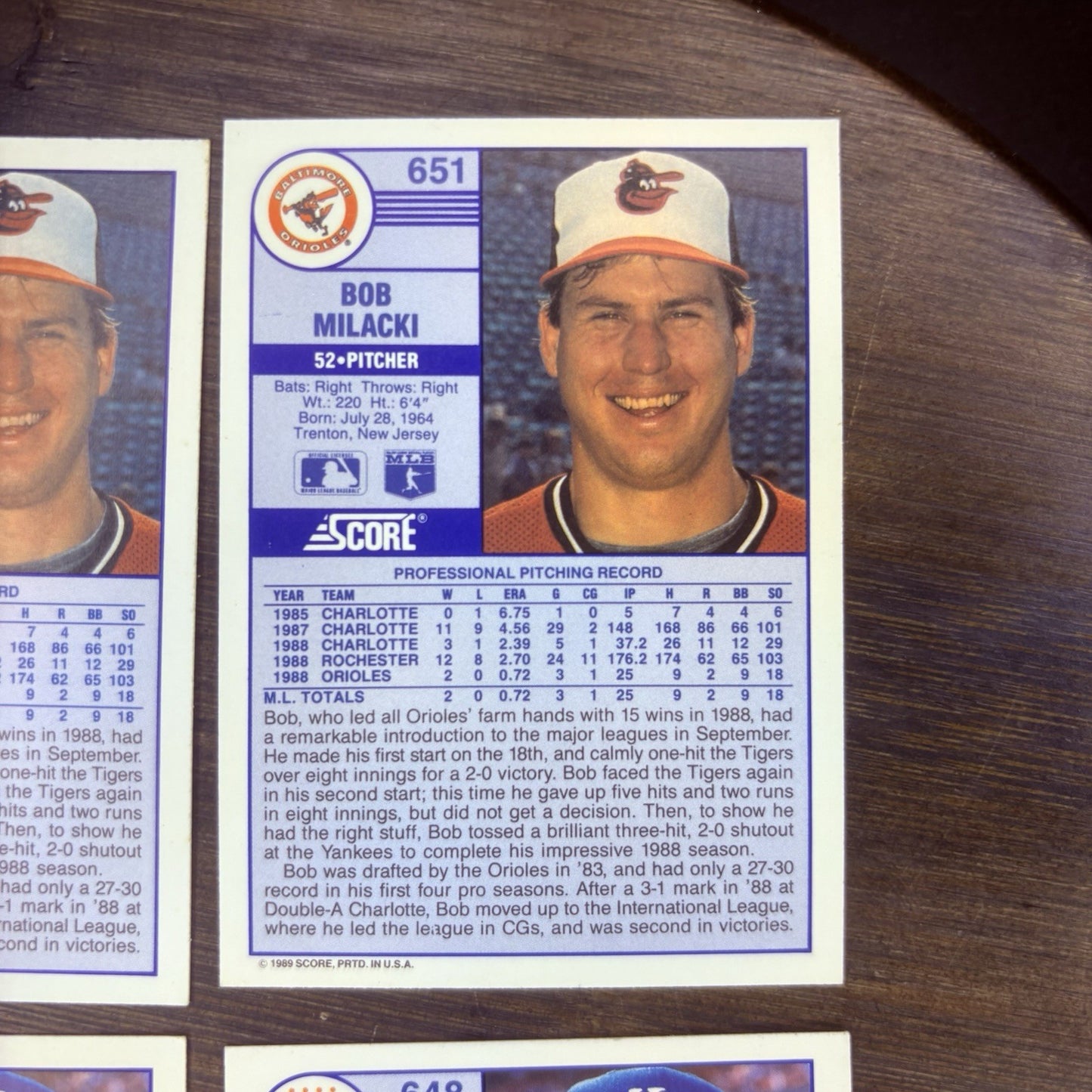 (2) 1989 Score Bob Milacki ROOKIE CARD #651 & (2) Luis De Los Santos #6488