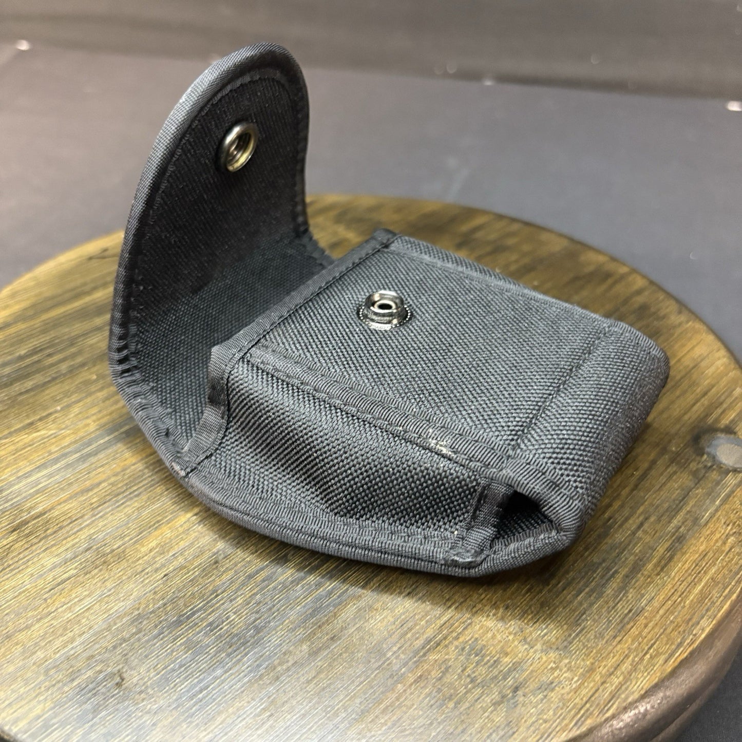 Tactical Handcuffs Case Police Holster Pouch Nylon Holder Handcuff Standard Size4