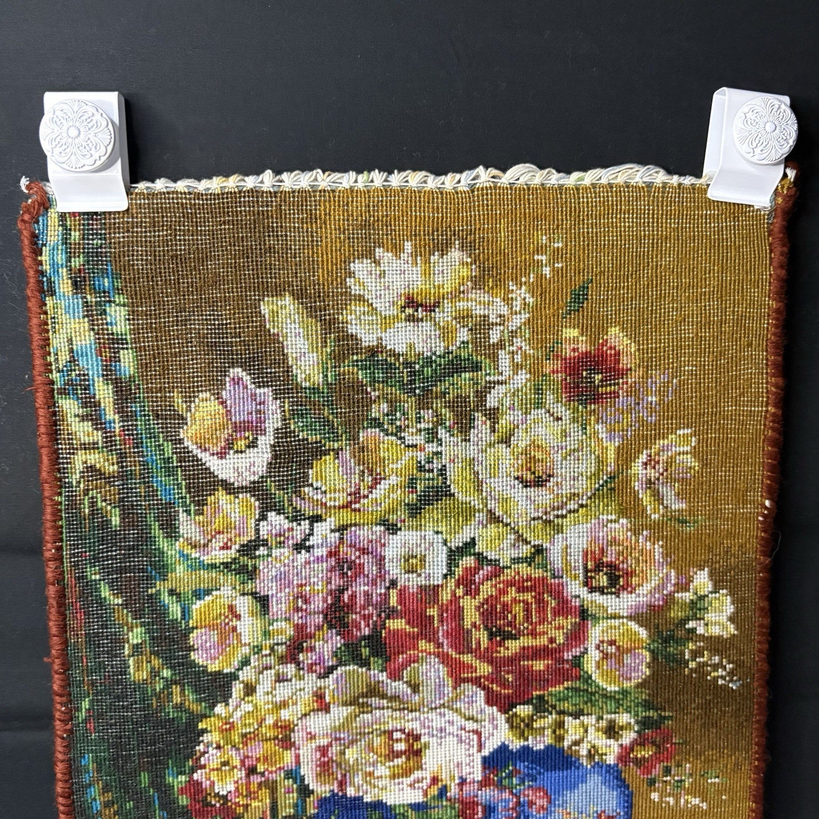 Persian Pictorial Rug Flower Hand Knotted 13”x19”, 33X48cm w/Rug Hangers20