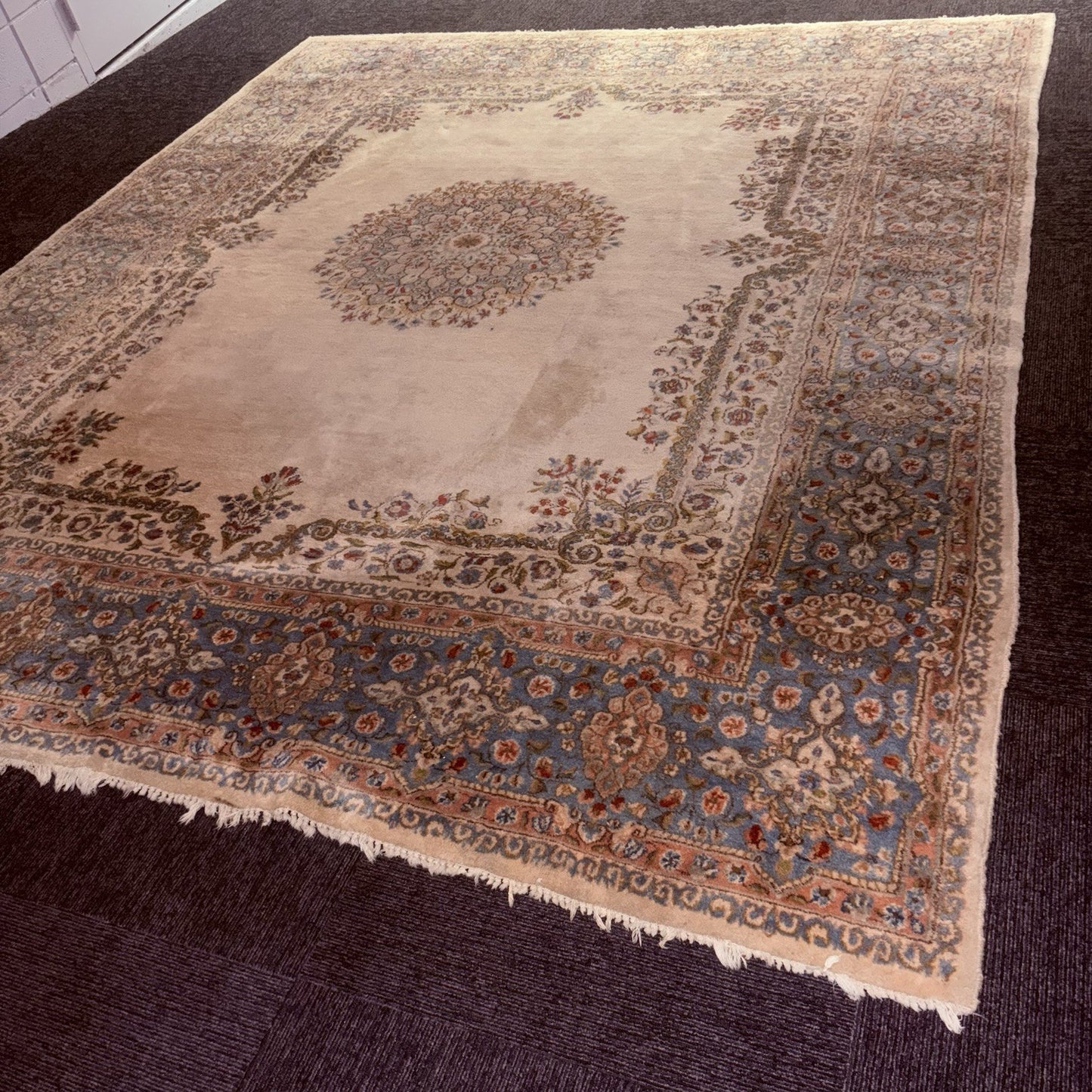 Antique Hand Knotted Rug 8'x10' Pastel Colors 289 KPSI Open Field Medallion9