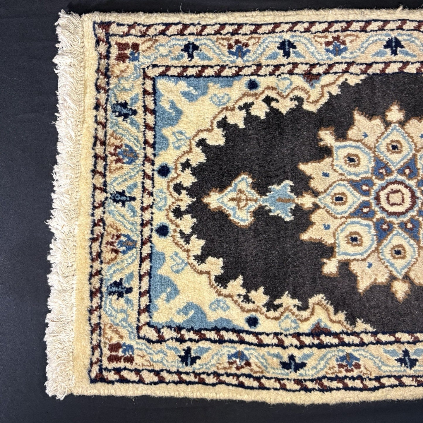 Persian Nain Rug Hand Knotted Blue Medallion 2'x1' or 14"x23" or 35cm X 60cm4
