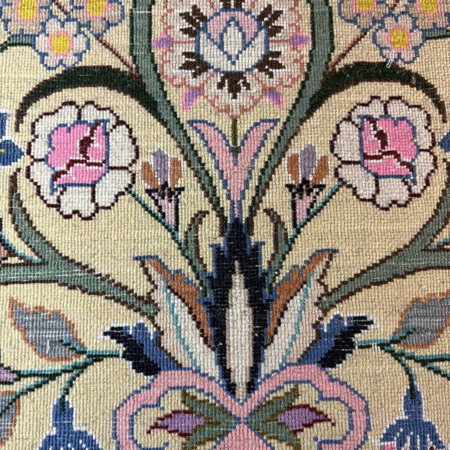 Round Flower Rug Yellow Hand Knotted Size 20”x20” Or 50cm X 50cm15