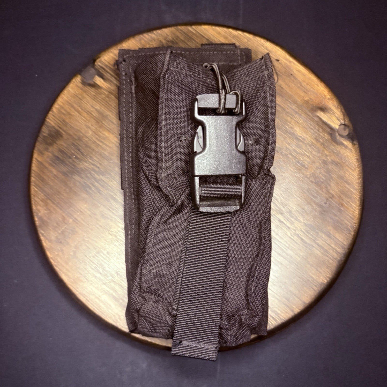 Safariland Protech TP21A Universal Radio Pouch with Bungee Closure Universal2