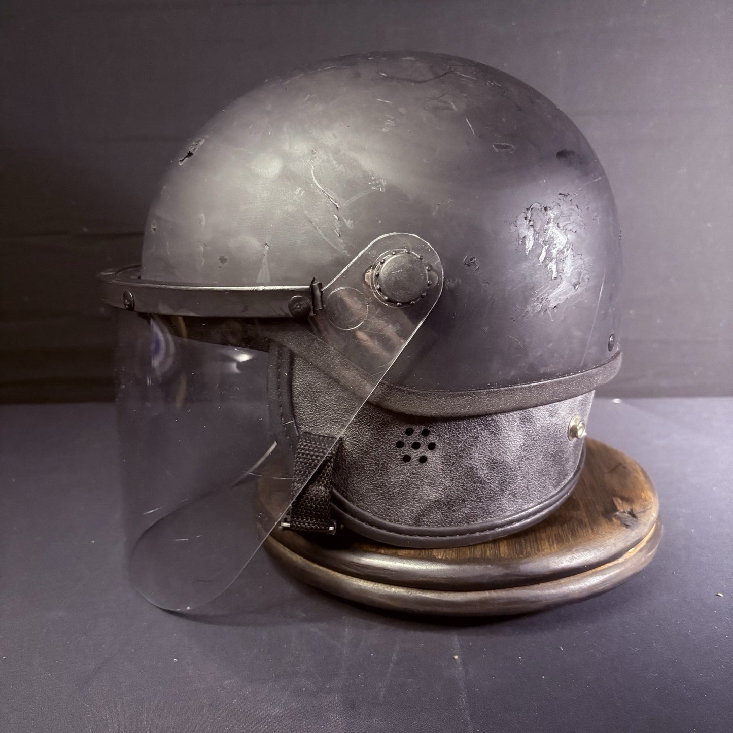 VTG Police Riot Helmet Black (Size Large) MADE IN USA w/ Removable Face Shield0