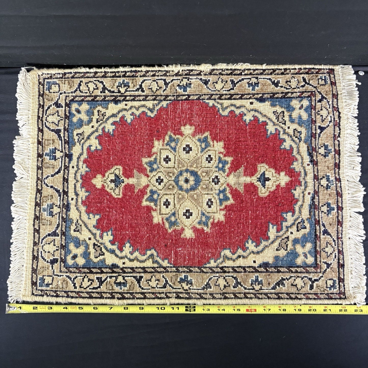 Rug Hand Knotted Red Medallion 2'x1' or 21"x16" or 40cm X 60cm4