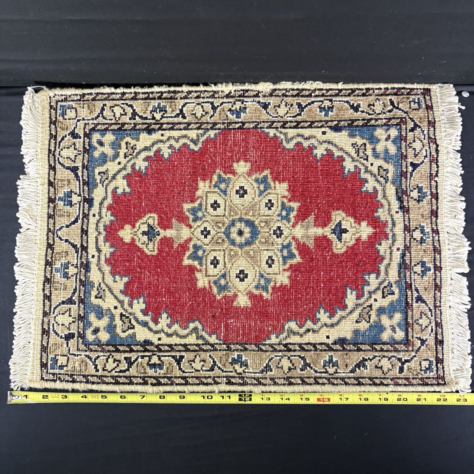 Rug Hand Knotted Red Medallion 2'x1' or 21"x16" or 40cm X 60cm4