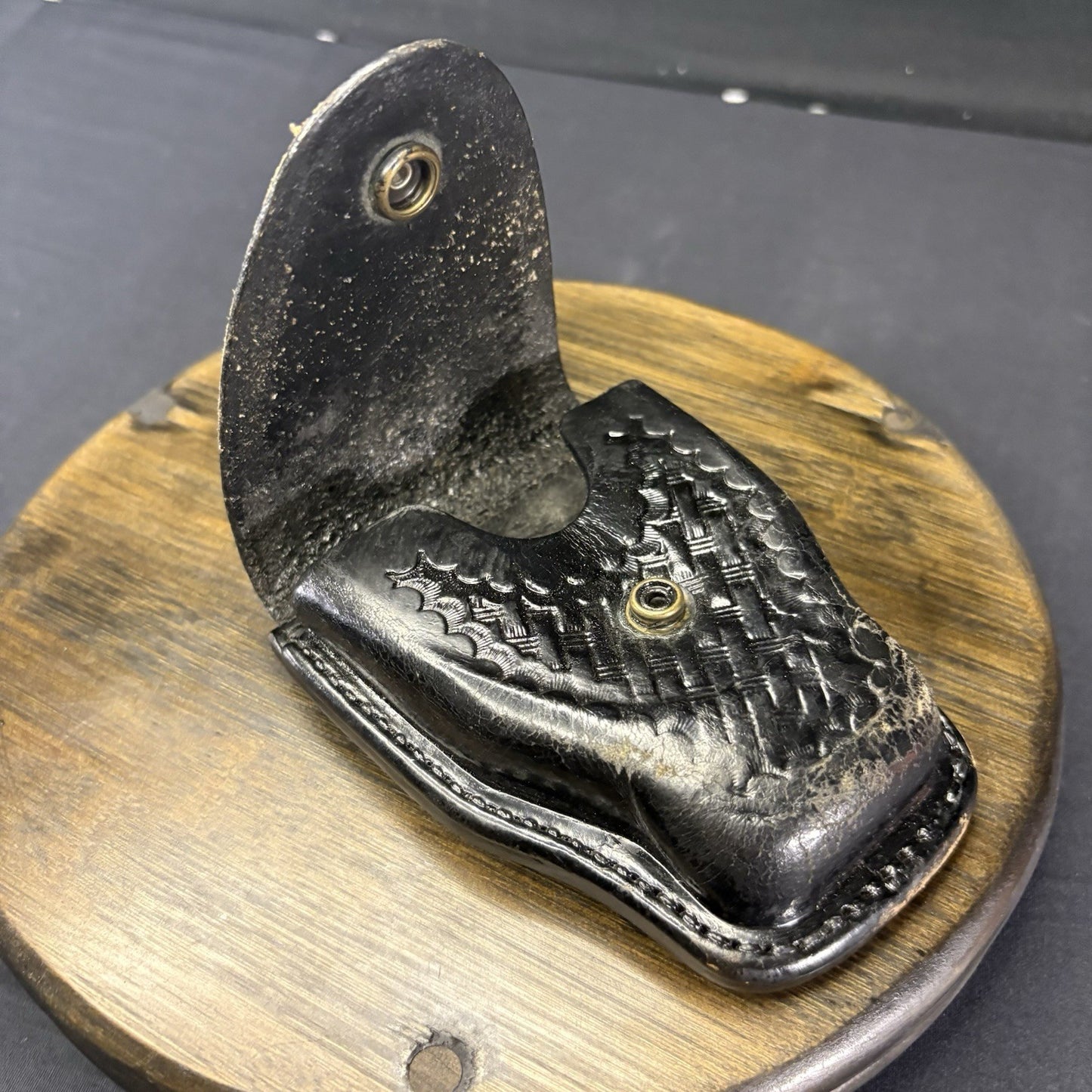 Aker Handcuff Case 508 Basket Weave Leather For Hinged And Chain Chrome Snap USA2