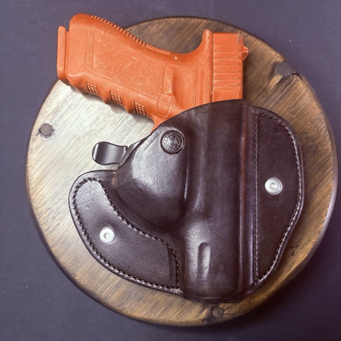 Bianchi 82 Carrylok GLOCK 17 Holster w/Auto Retention, Black Leather Concealed0