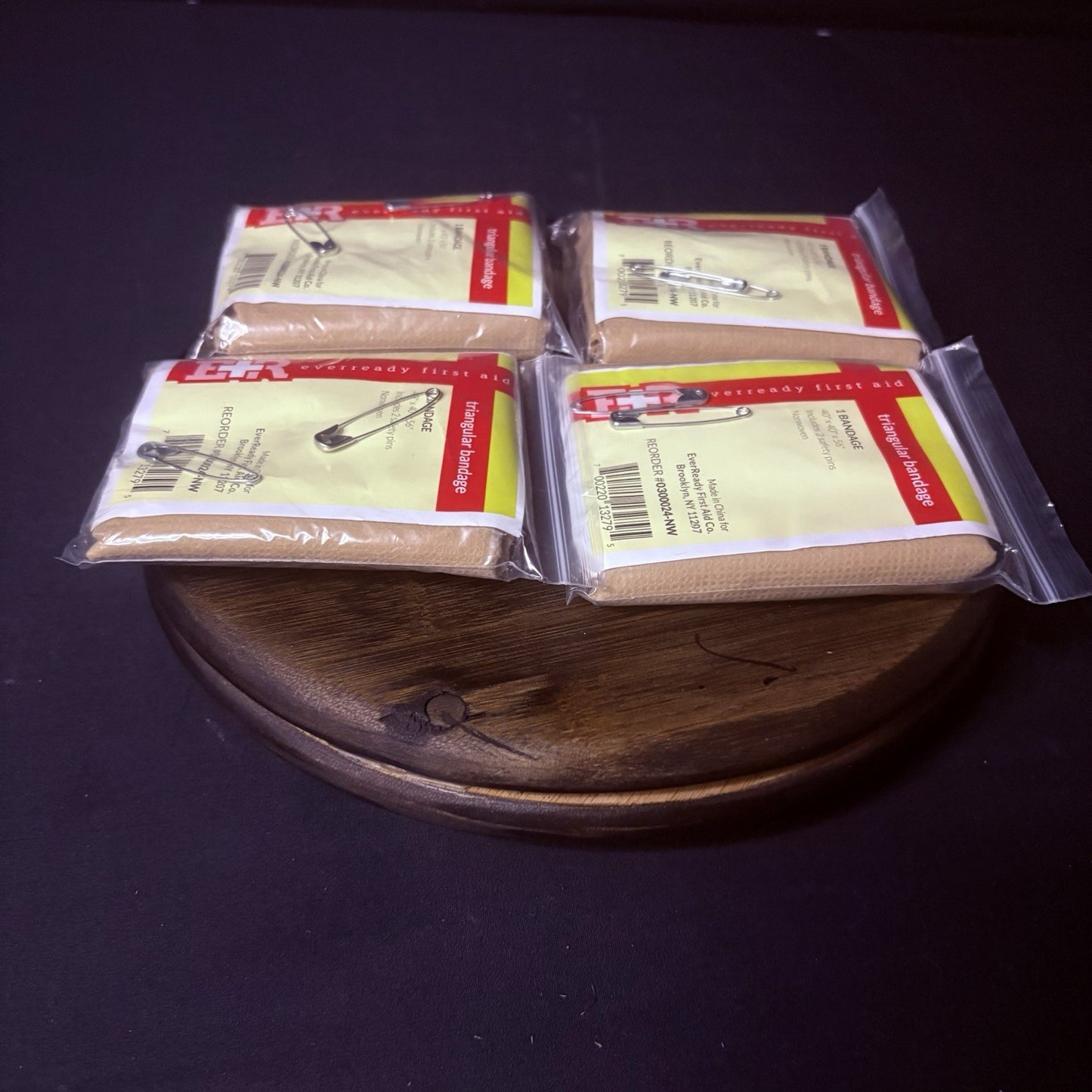 E+R Trianglar Bandage Pack of 4, (40"x56")3