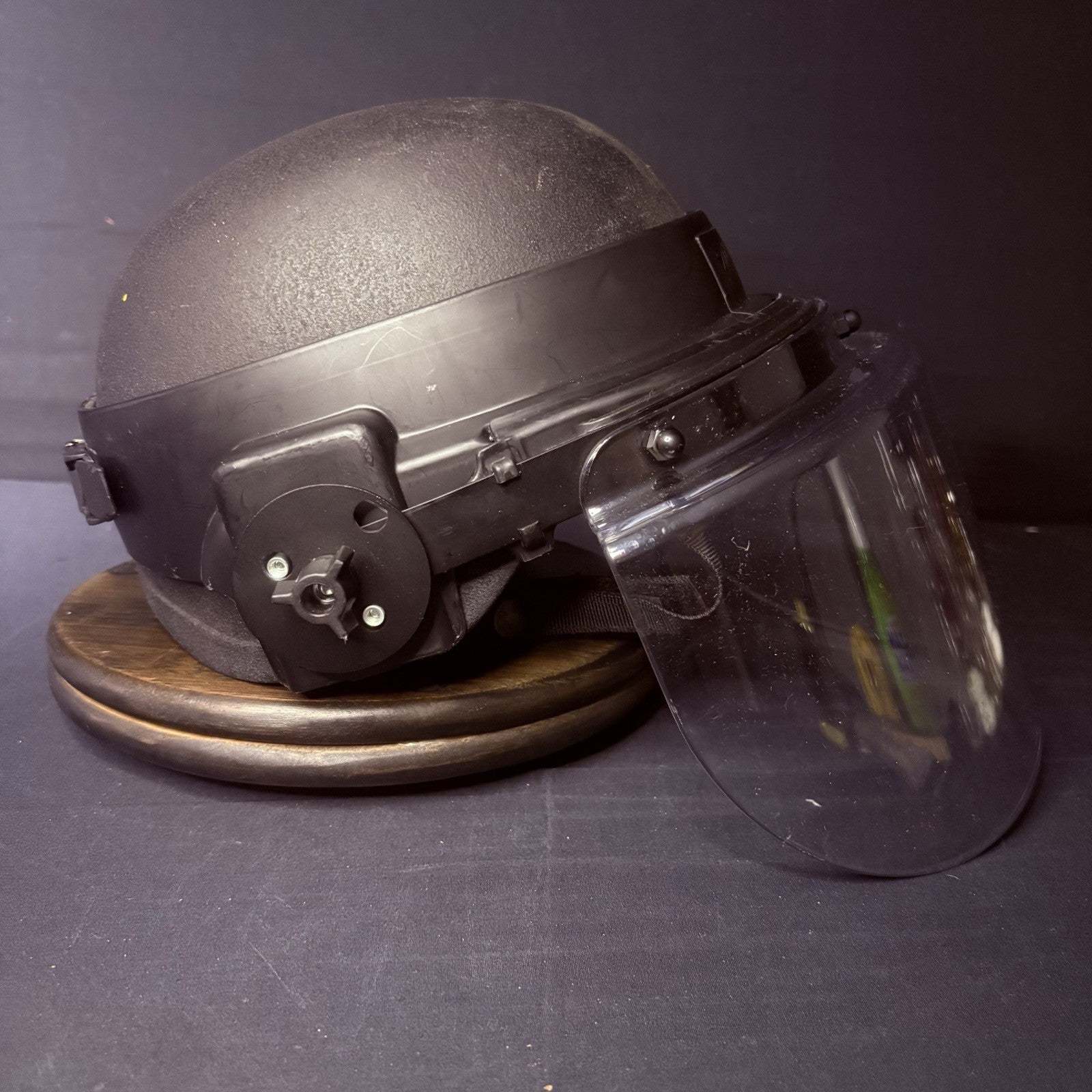 Protech Ballistic Helmet 3A (IIIA)Size Medium Removable Face Shield Bullet Proof0