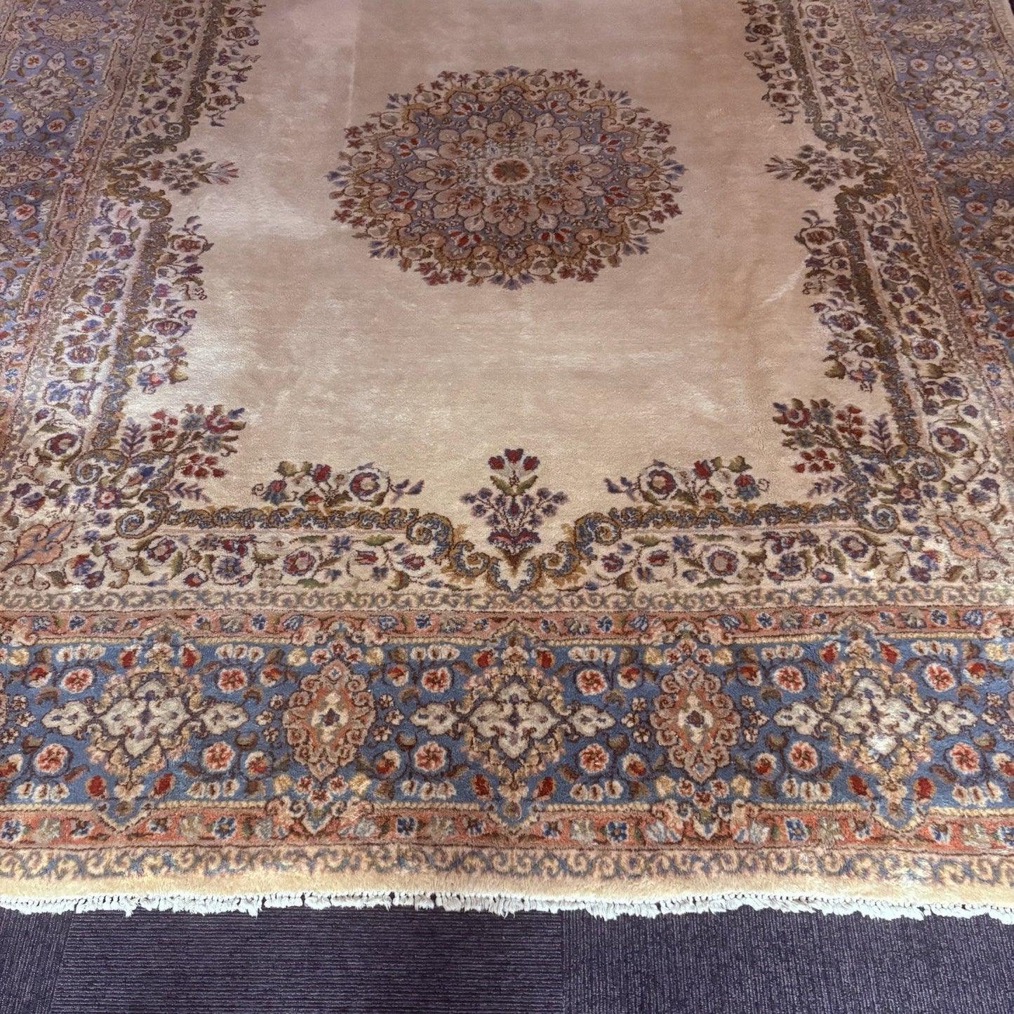 Antique Hand Knotted Rug 8'x10' Pastel Colors 289 KPSI Open Field Medallion3