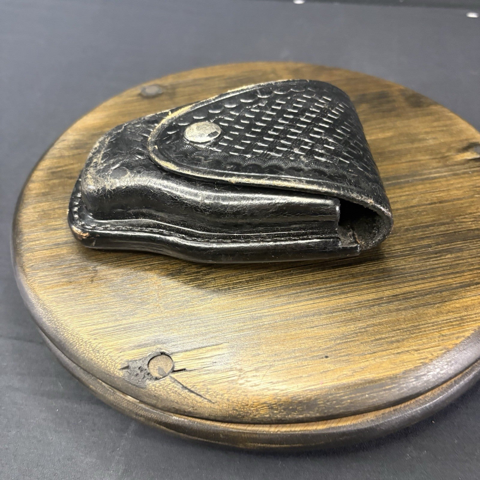 Aker Handcuff Case 508 Basket Weave Leather For Hinged And Chain Chrome Snap USA3