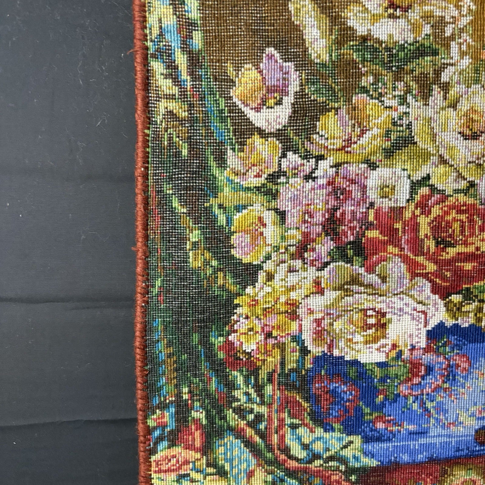 Persian Pictorial Rug Flower Hand Knotted 13”x19”, 33X48cm w/Rug Hangers17