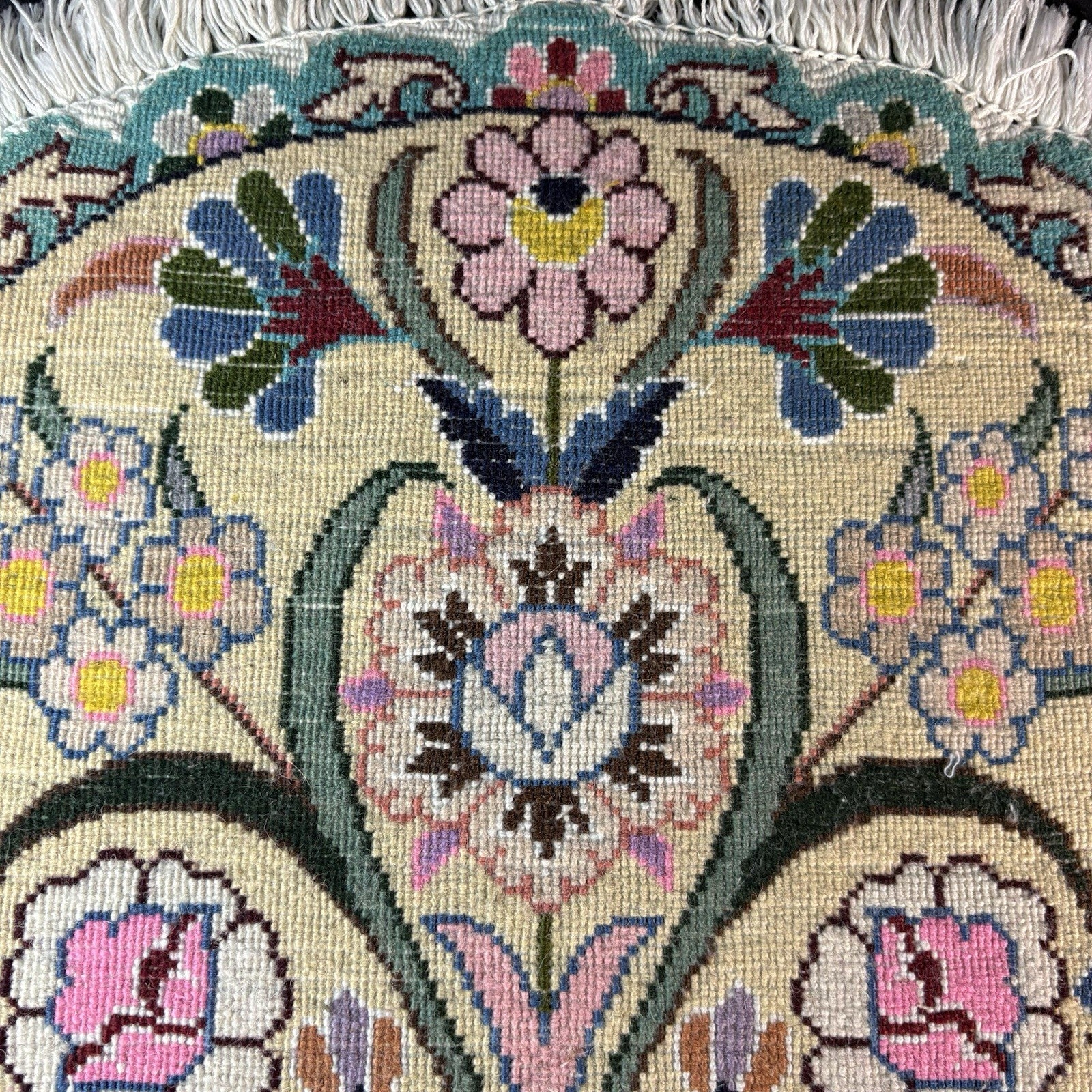 Persian Nain Round Flower Rug Yellow Hand Knotted Size 20”x20” Or 50cm X 50cm16