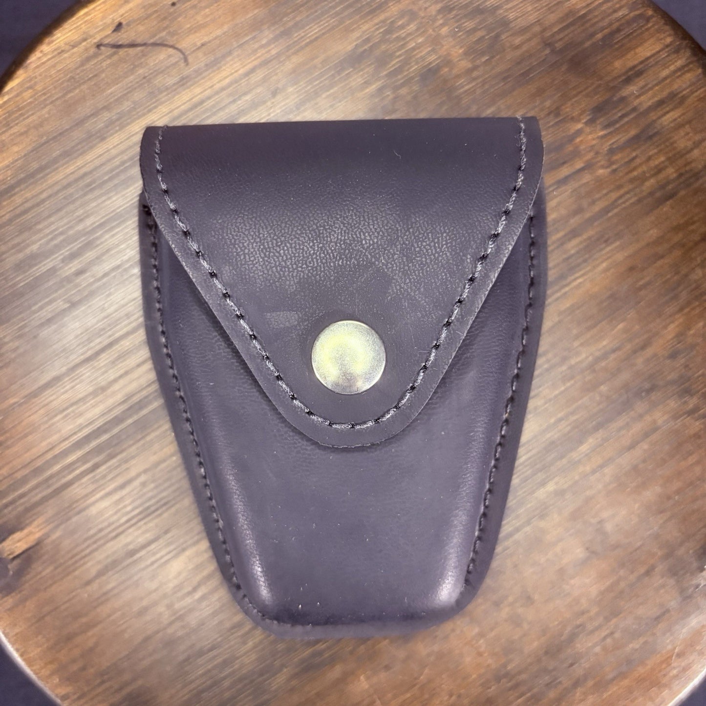 Safariland Duty Gear 190 Handcuff Pouch Plain Black Leather Top Flap Chrome Snap1