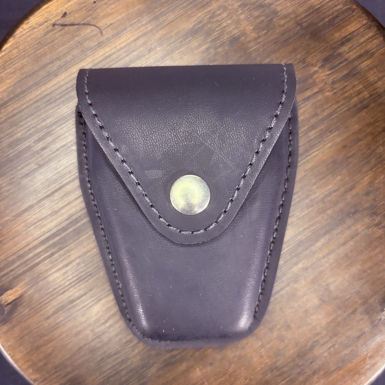 Safariland Duty Gear 190 Handcuff Pouch Plain Black Leather Top Flap Chrome Snap1