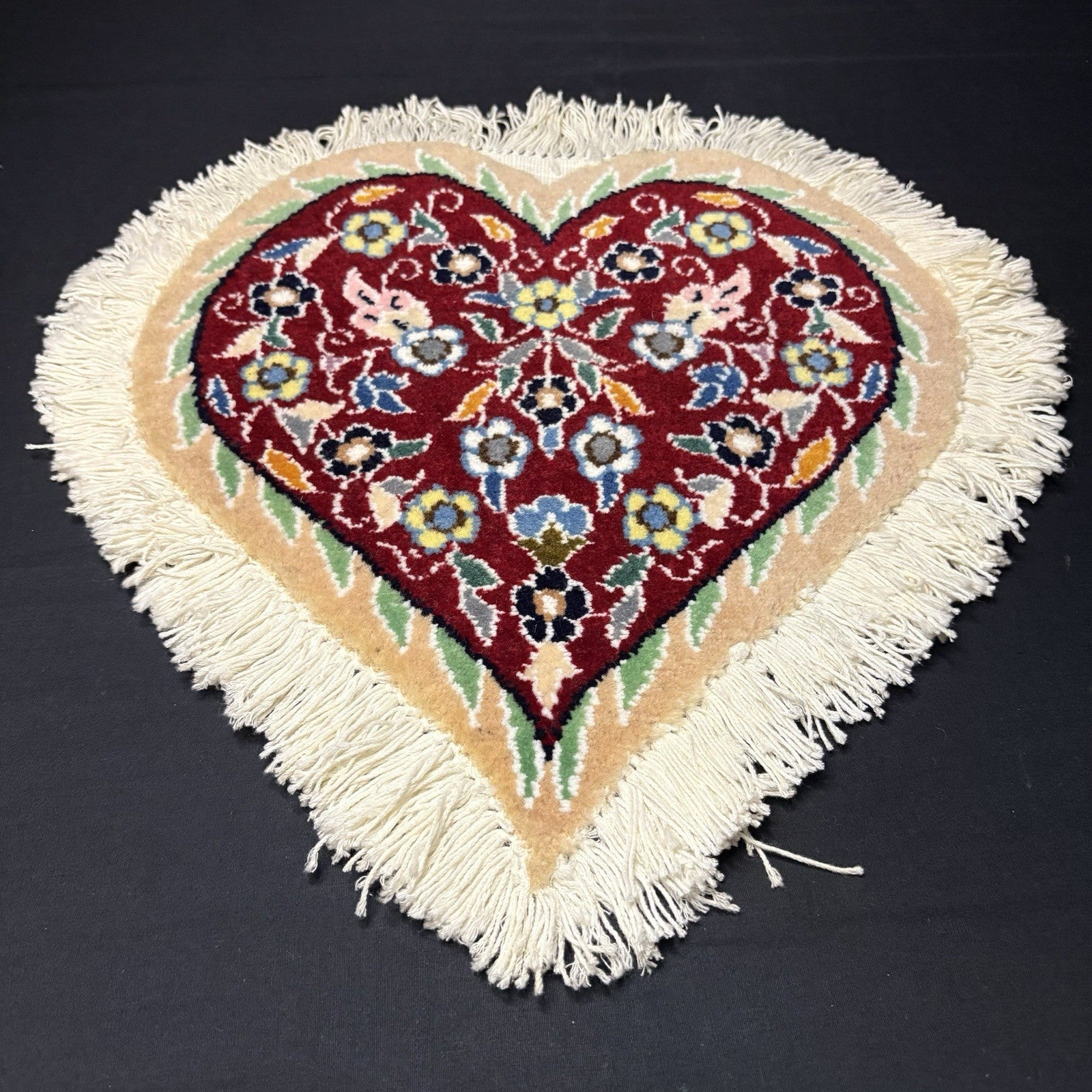 Heart Shape Rug Red w/Flowers Hand Knotted 14”x13” RARE 240 KPSI1