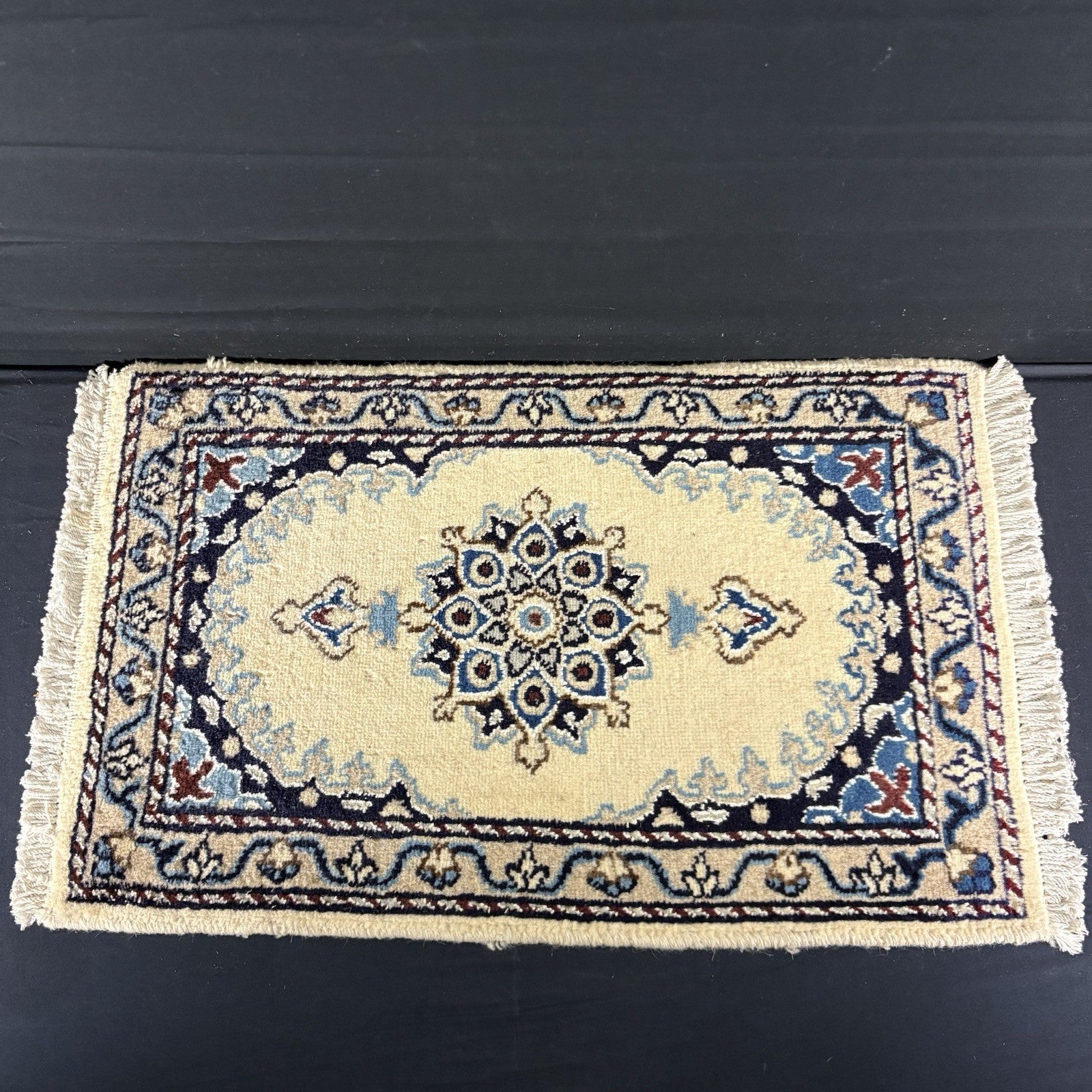 Persian Nain Rug Hand Knotted Blue Medallion 2'x1' or 25"x16" or 40cm X60cm0