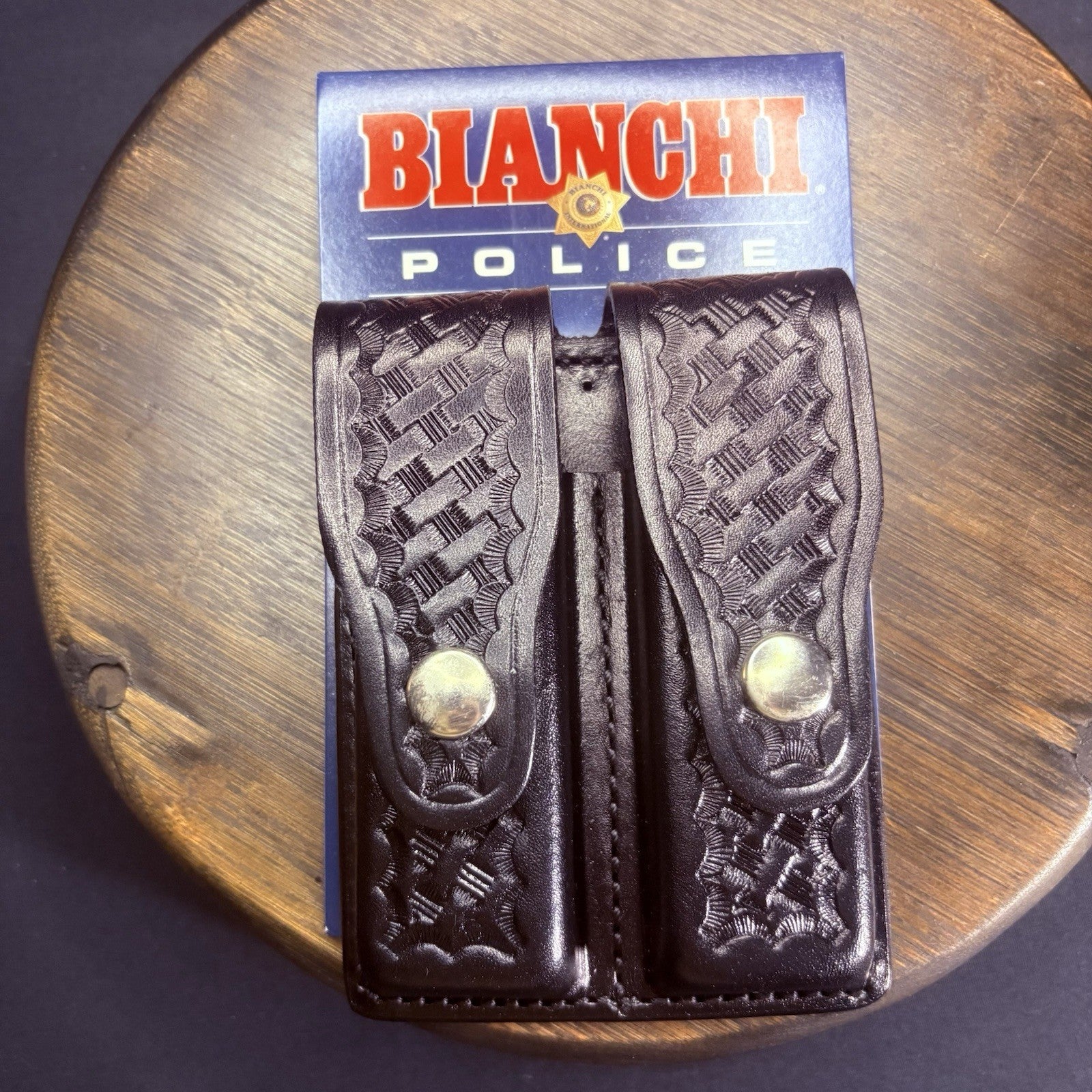 Bianchi .45 20C Double Magazine Pouch NOS Black Leather Basketweave Holder0