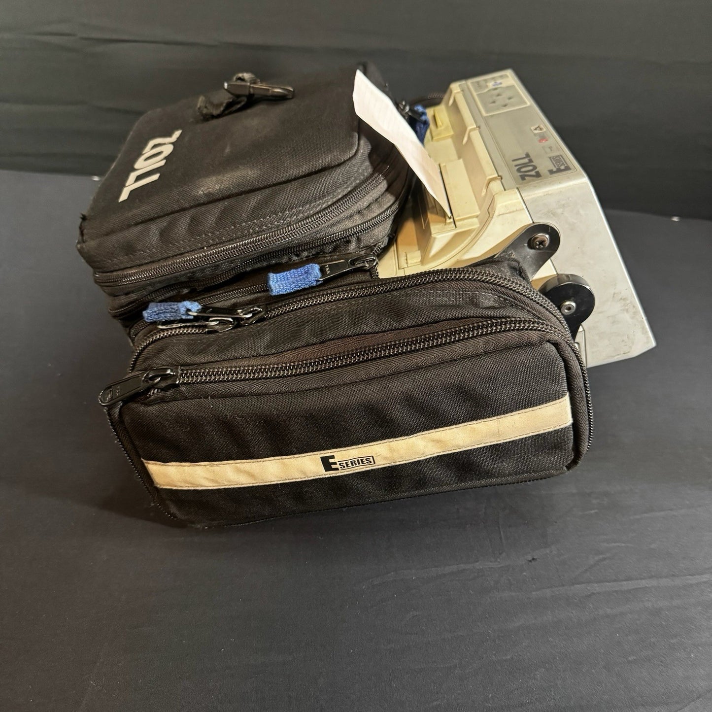 ZOLL E-SERIES 12 Lead Defibrillator Monitor w/ Travel Case and Accessories/cable11