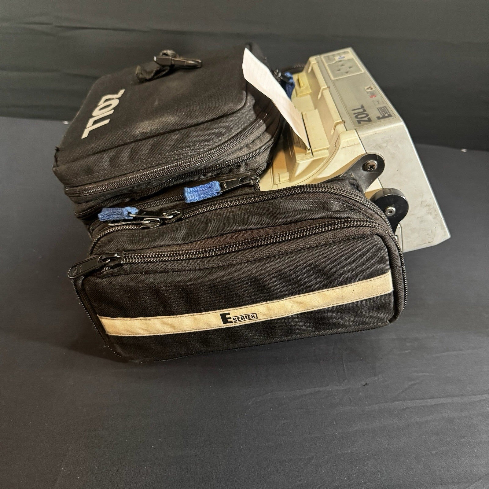 ZOLL E-SERIES 12 Lead Defibrillator Monitor w/ Travel Case and Accessories/cable11