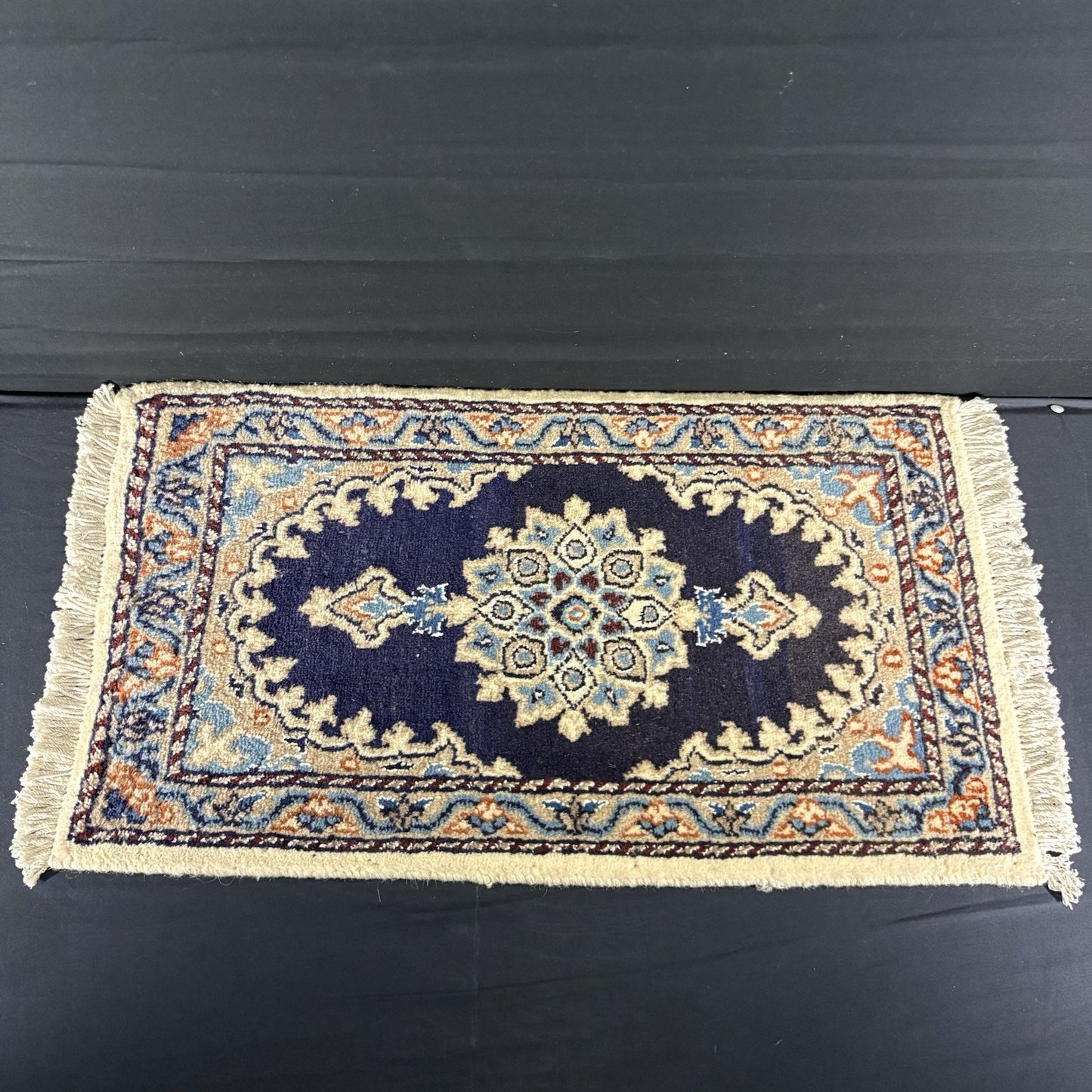 Persian Nain Rug Hand Knotted Blue Medallion 2'x1' or 26"x14" or 40cm X 60cm0