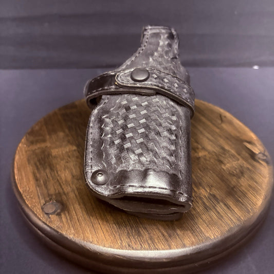 Safariland SIG P-226 Duty Holster 070 Retention Snap Strap, Black Basket Weave1