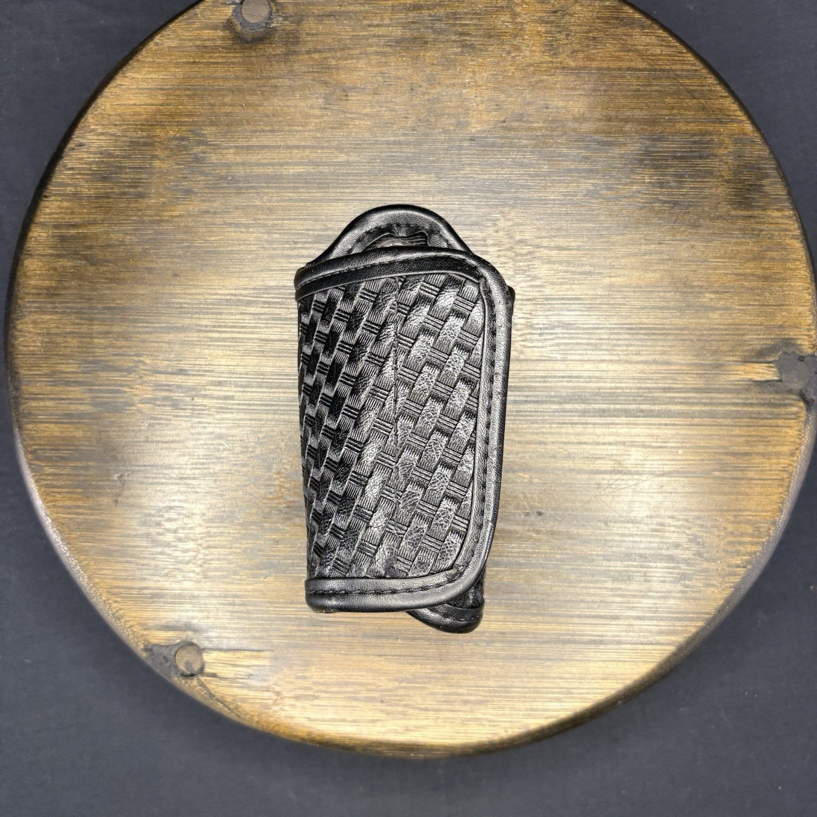 Bianchi Silent Key Holder 7916 Part No. 22119 AccuMold Elite Basketweave Black0
