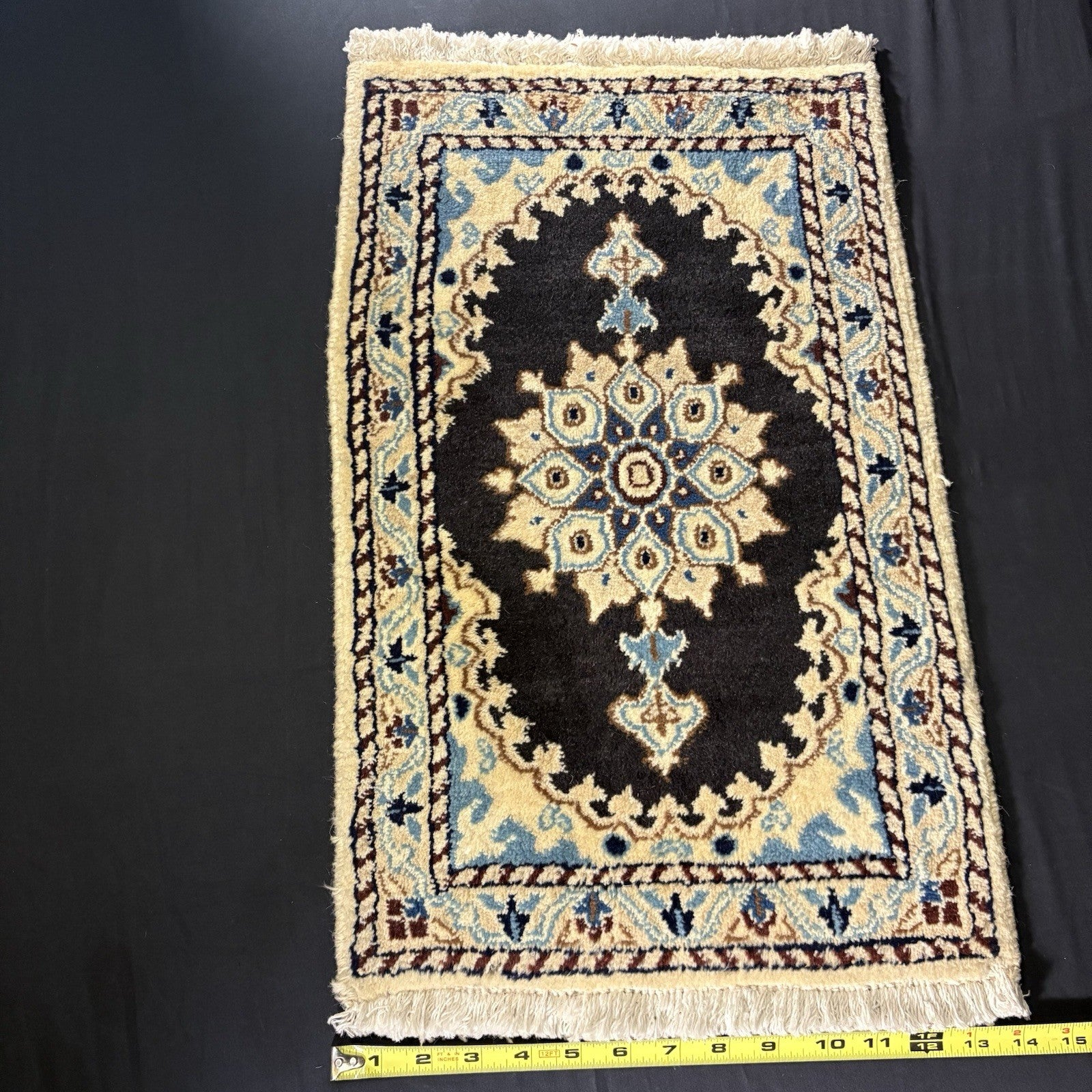 Persian Nain Rug Hand Knotted Blue Medallion 2'x1' or 14"x23" or 35cm X 60cm3